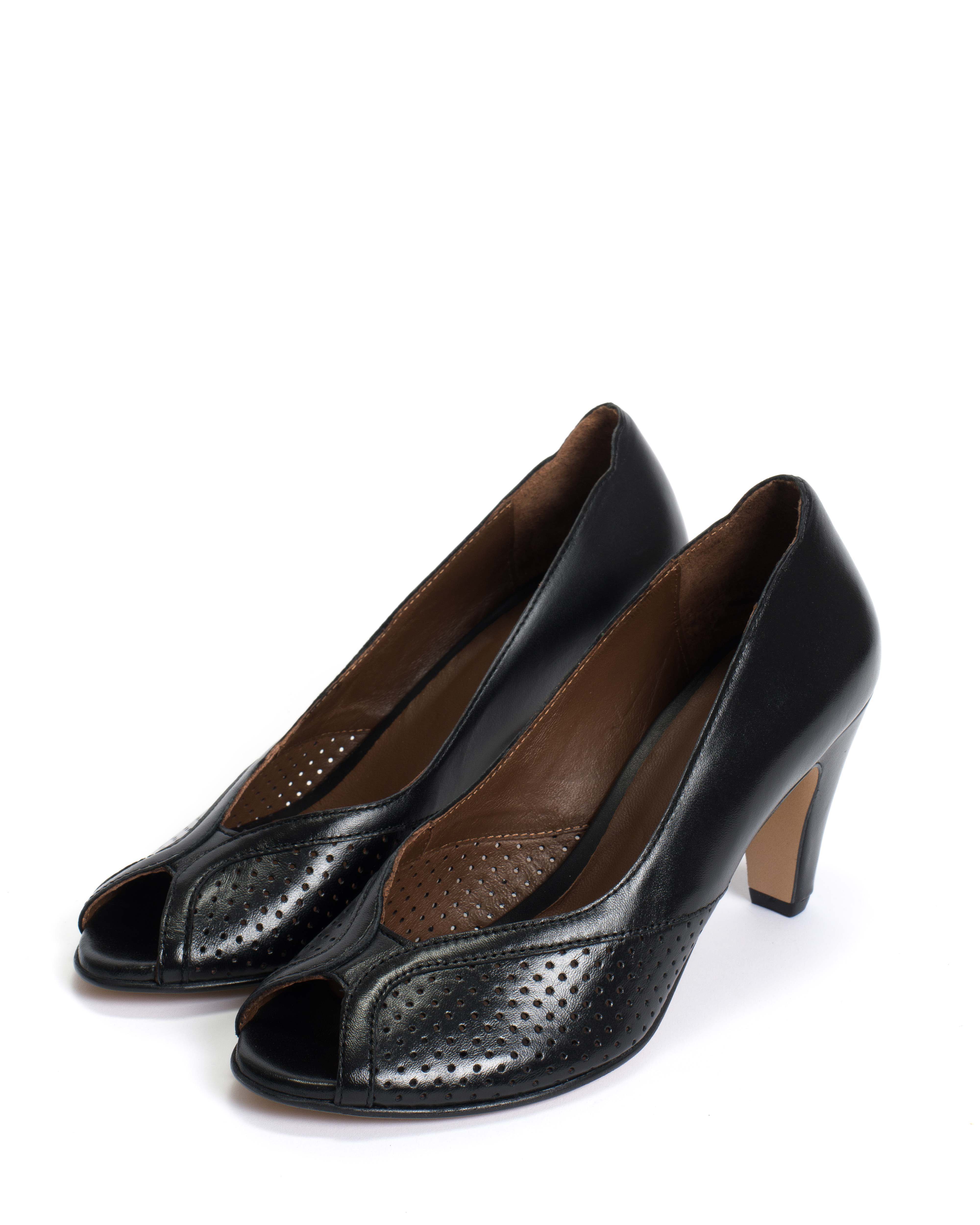 Alania Shiny lamb Black