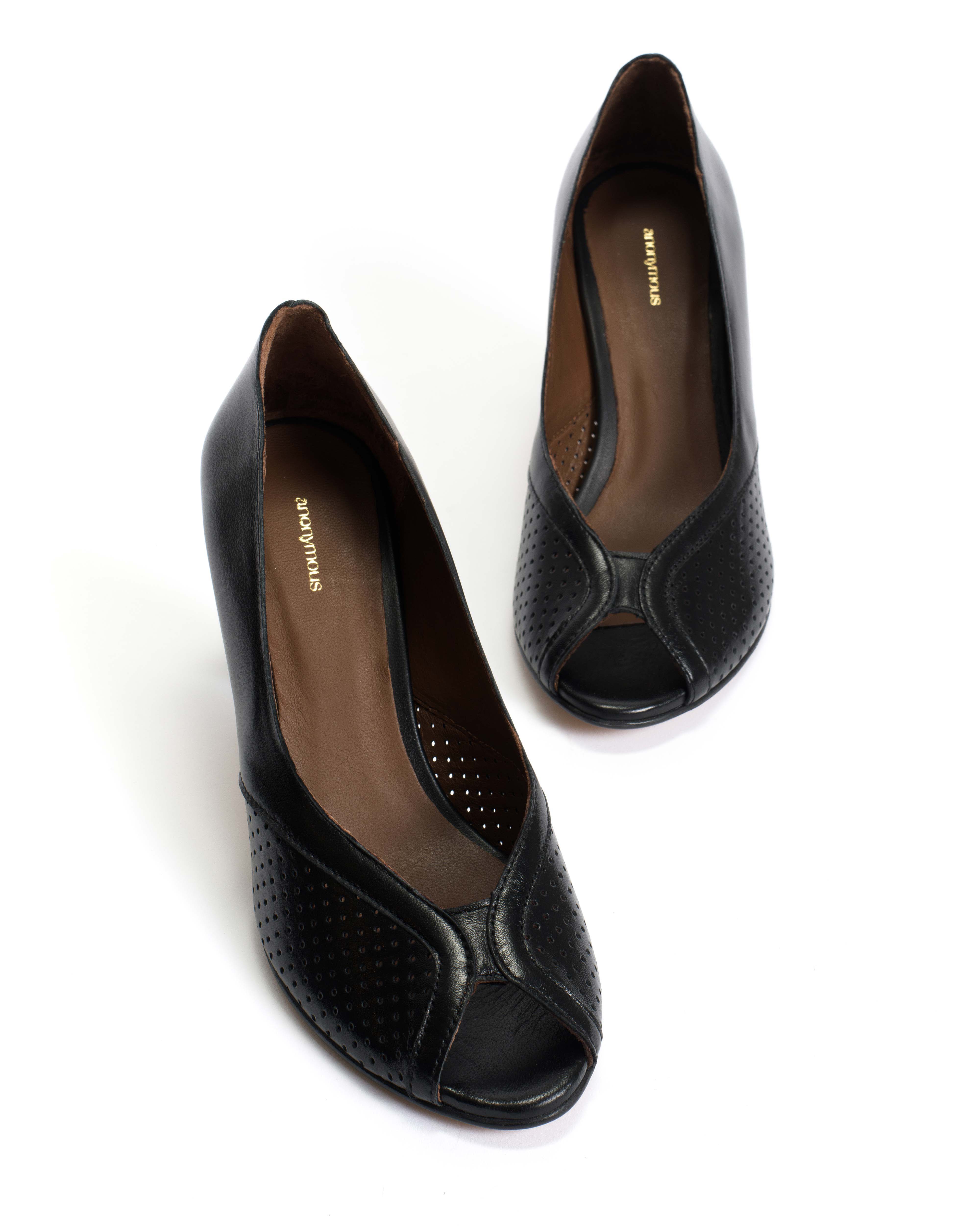 Alania Shiny lamb Black