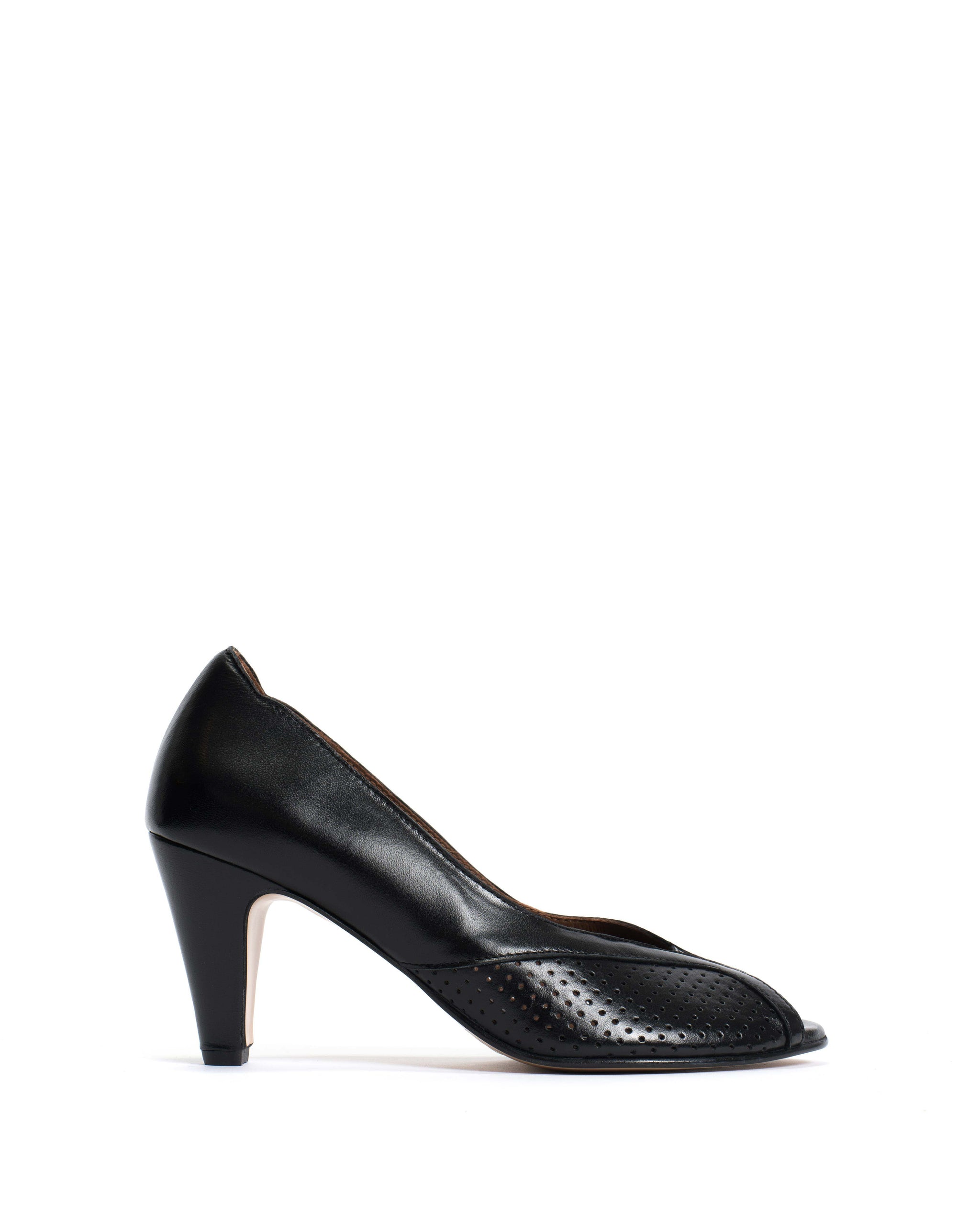 Alania Shiny Lamb Black - Anonymous Copenhagen