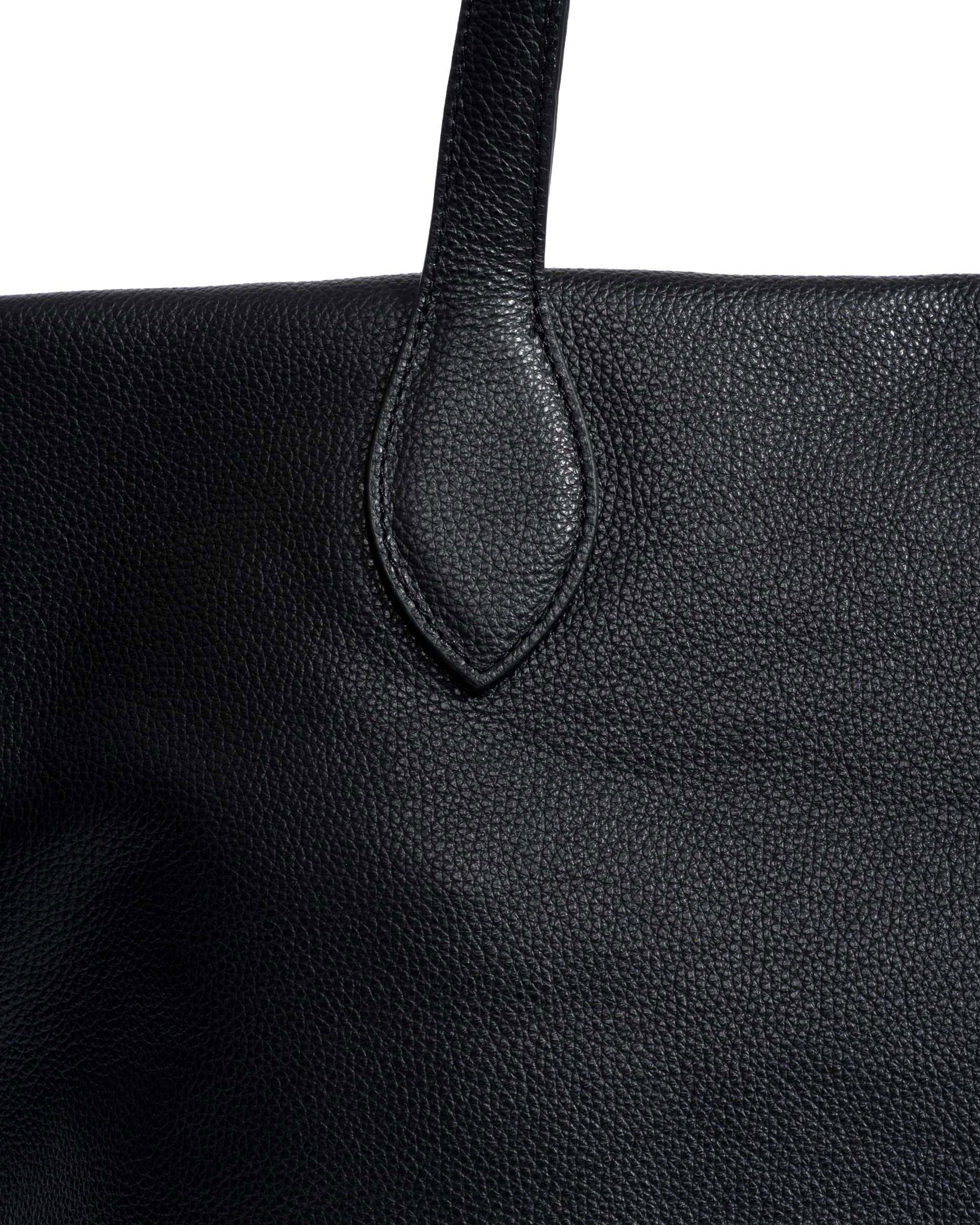 Arya carryall bag Pebbled soft calf Black