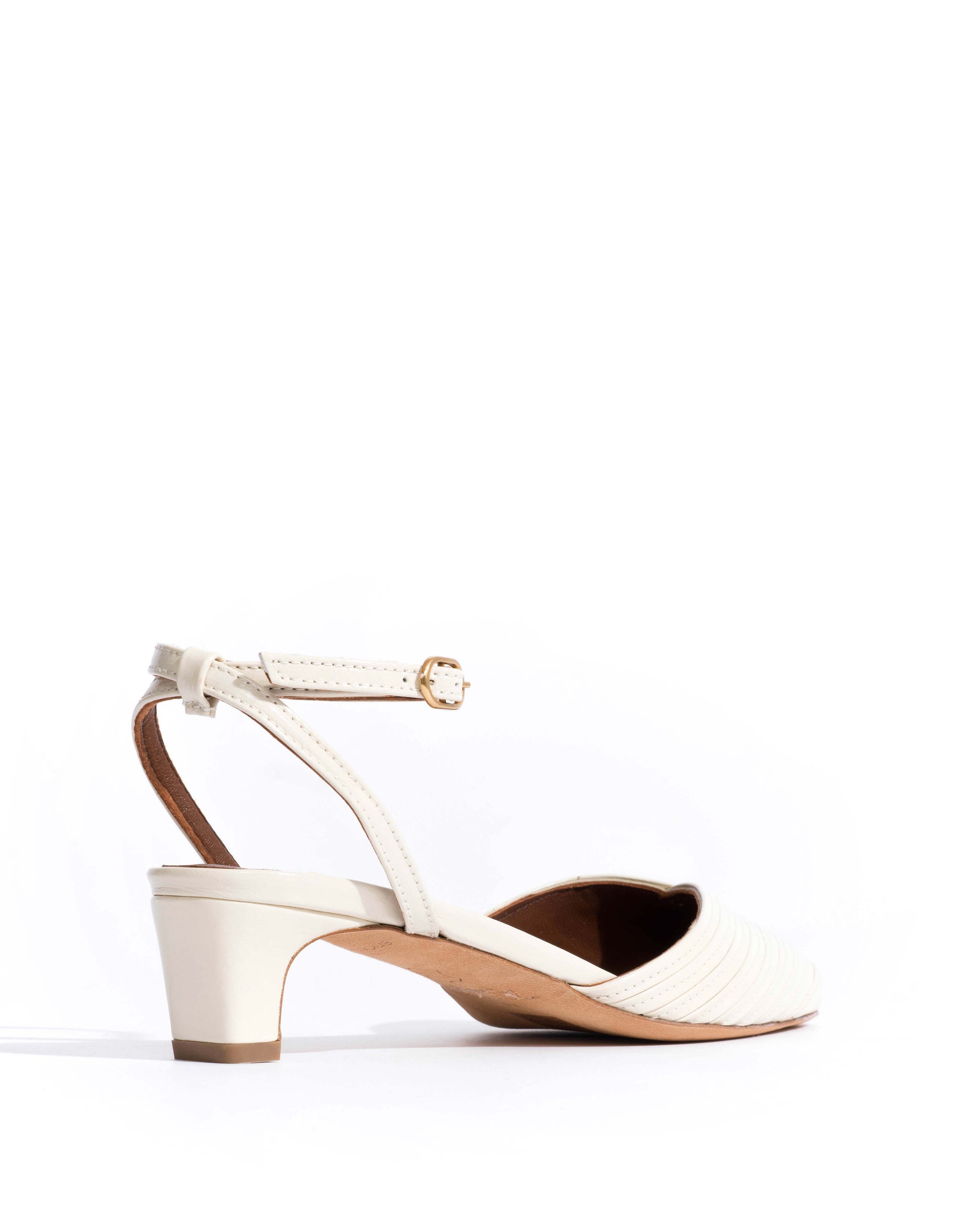 Givia 40 Crinkled polished goat White sand - Anonymous Copenhagen Heels