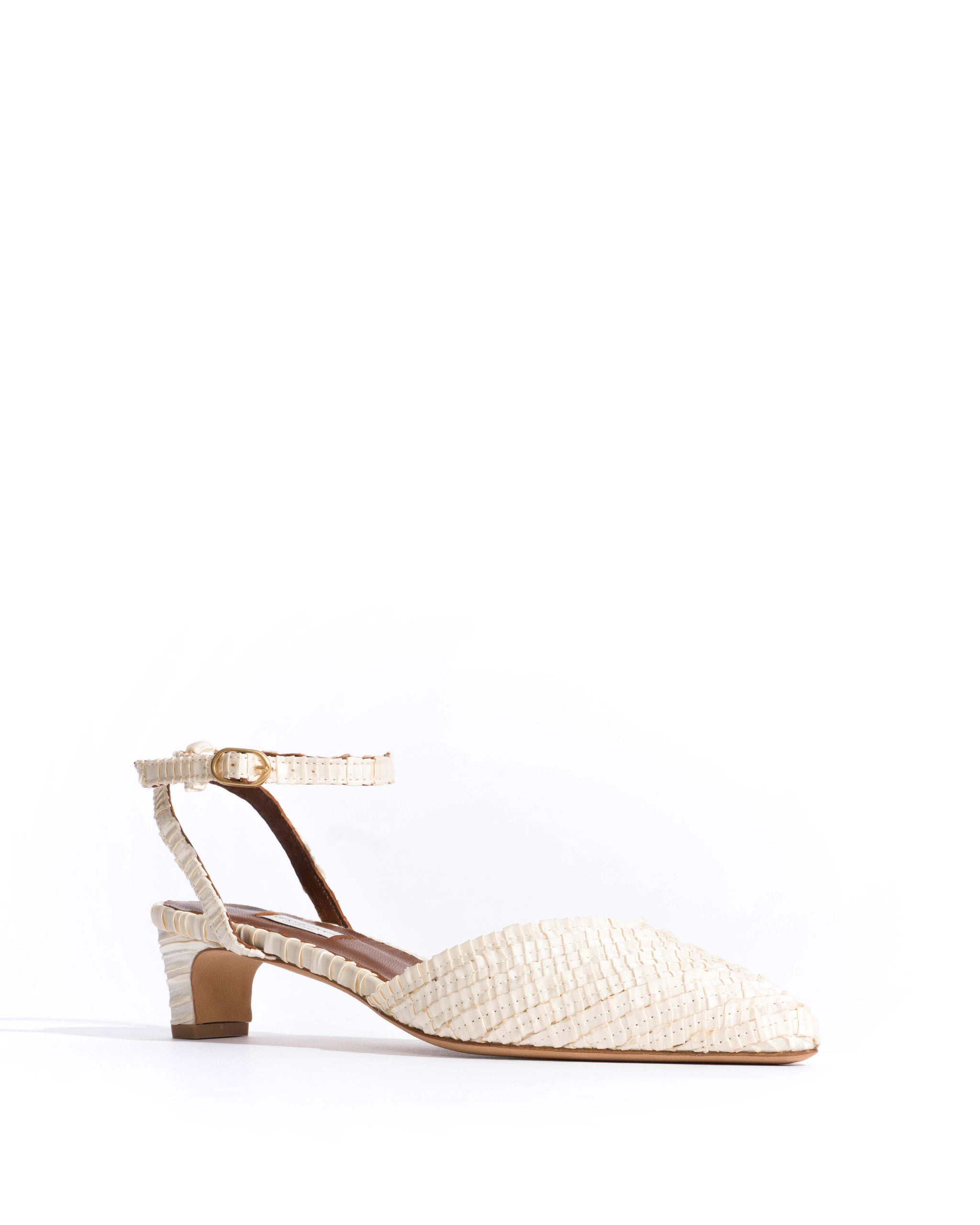 Givia 40 Pleated satin Creamy white - Anonymous Copenhagen Heels