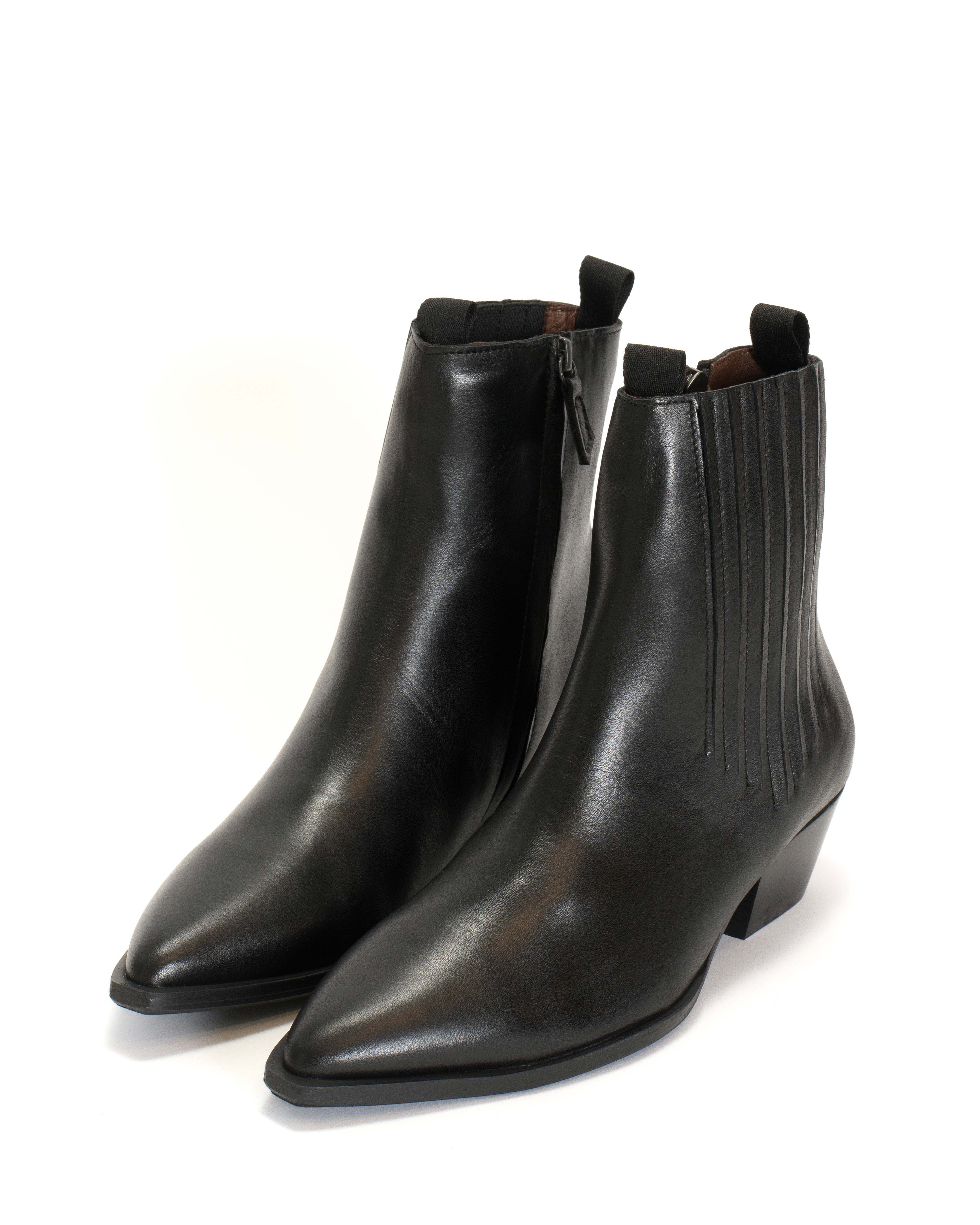 Hachi Soft calf Black