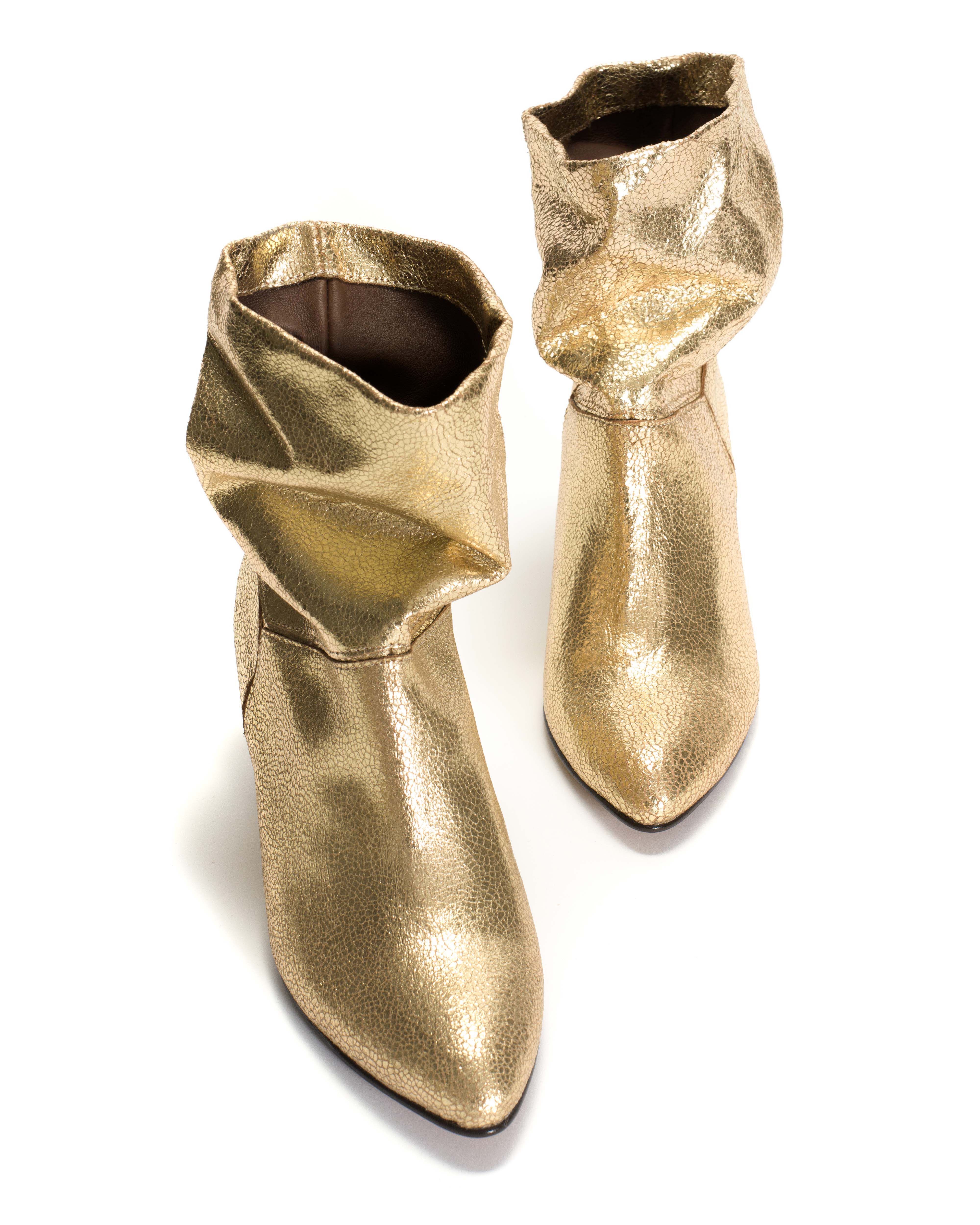 Jassi 50 stiletto Crackled metallic goat Gold