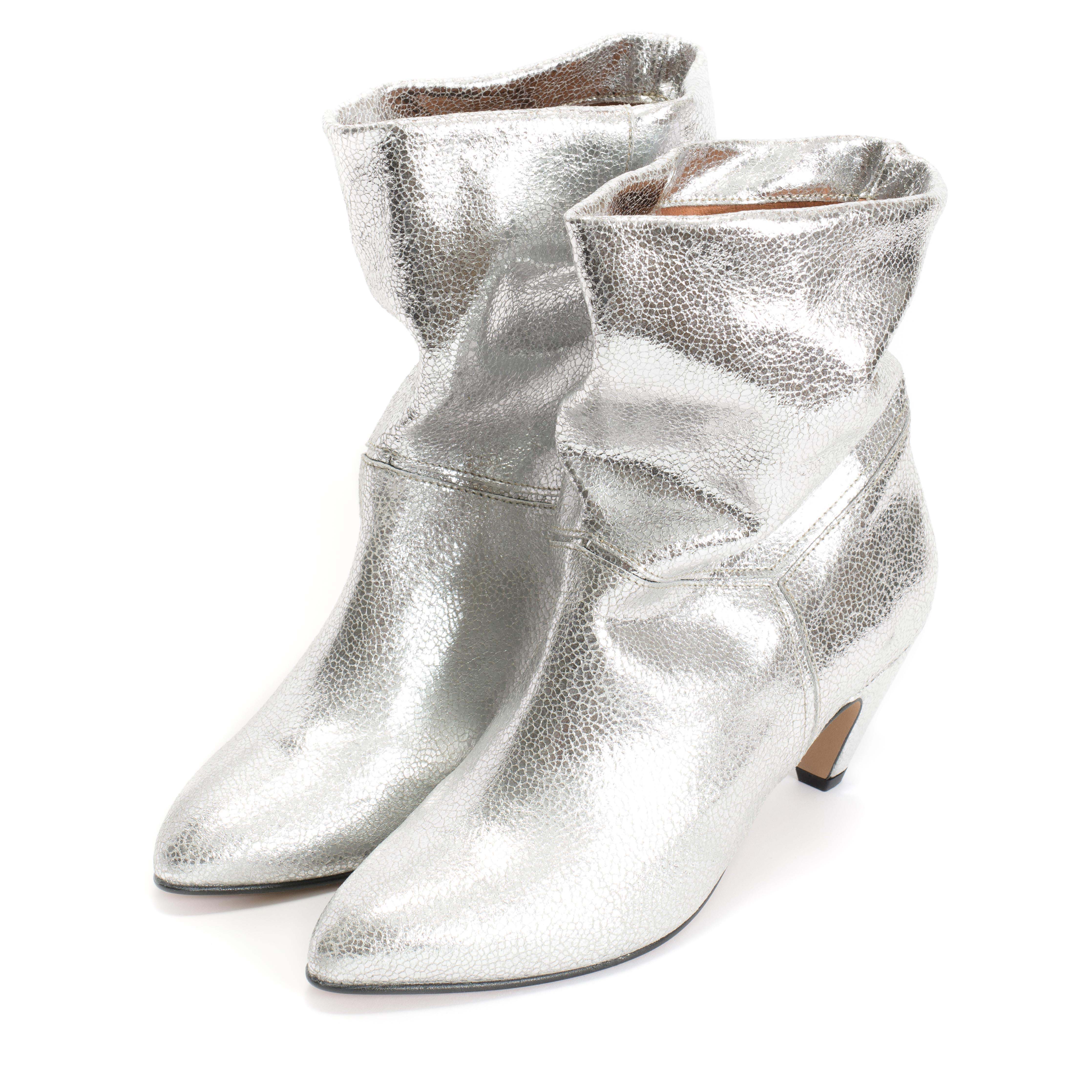 Jassi 50 stiletto Crackled metallic goat Silver