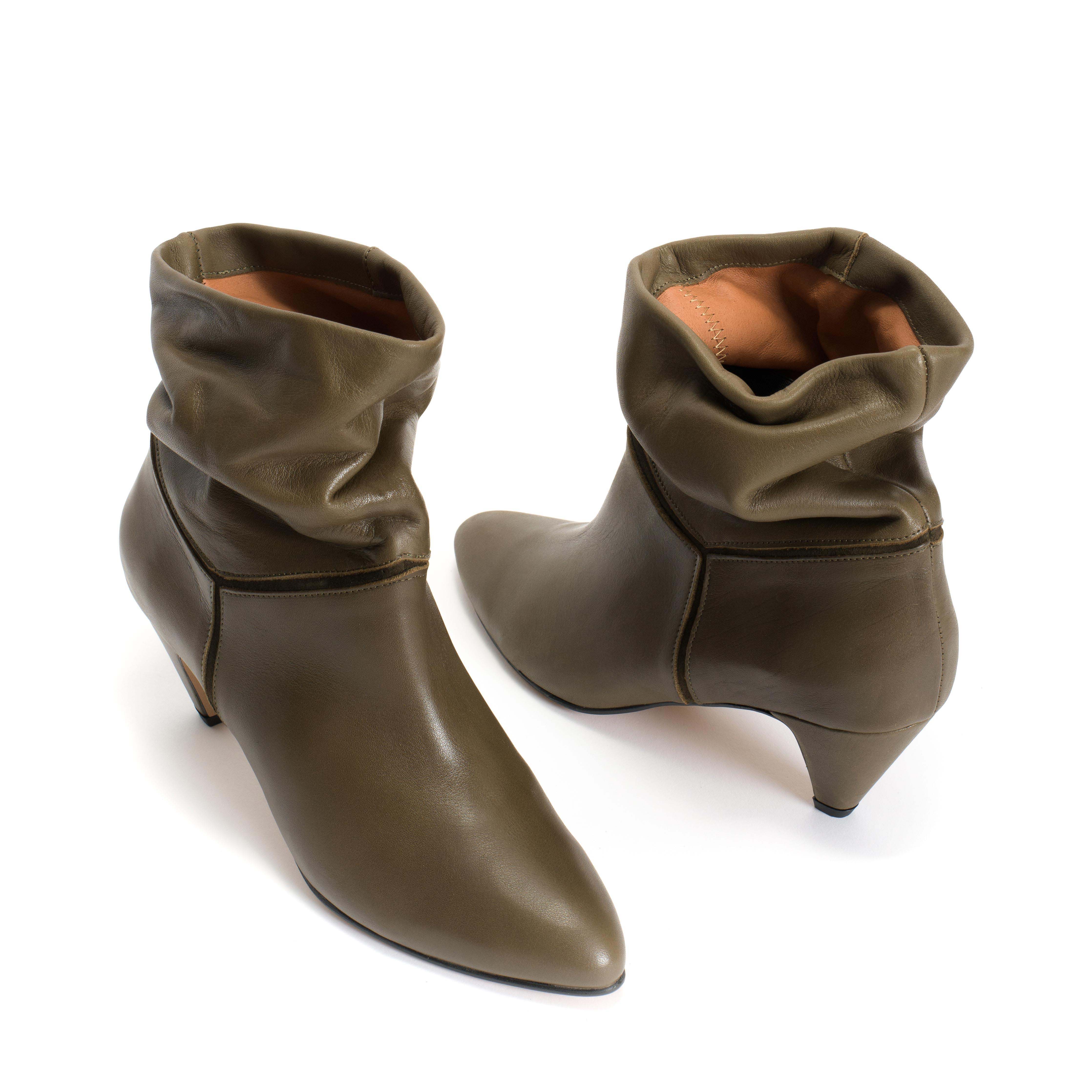 Jassi 50 stiletto Soft calf & suede leather Olive green & moss green