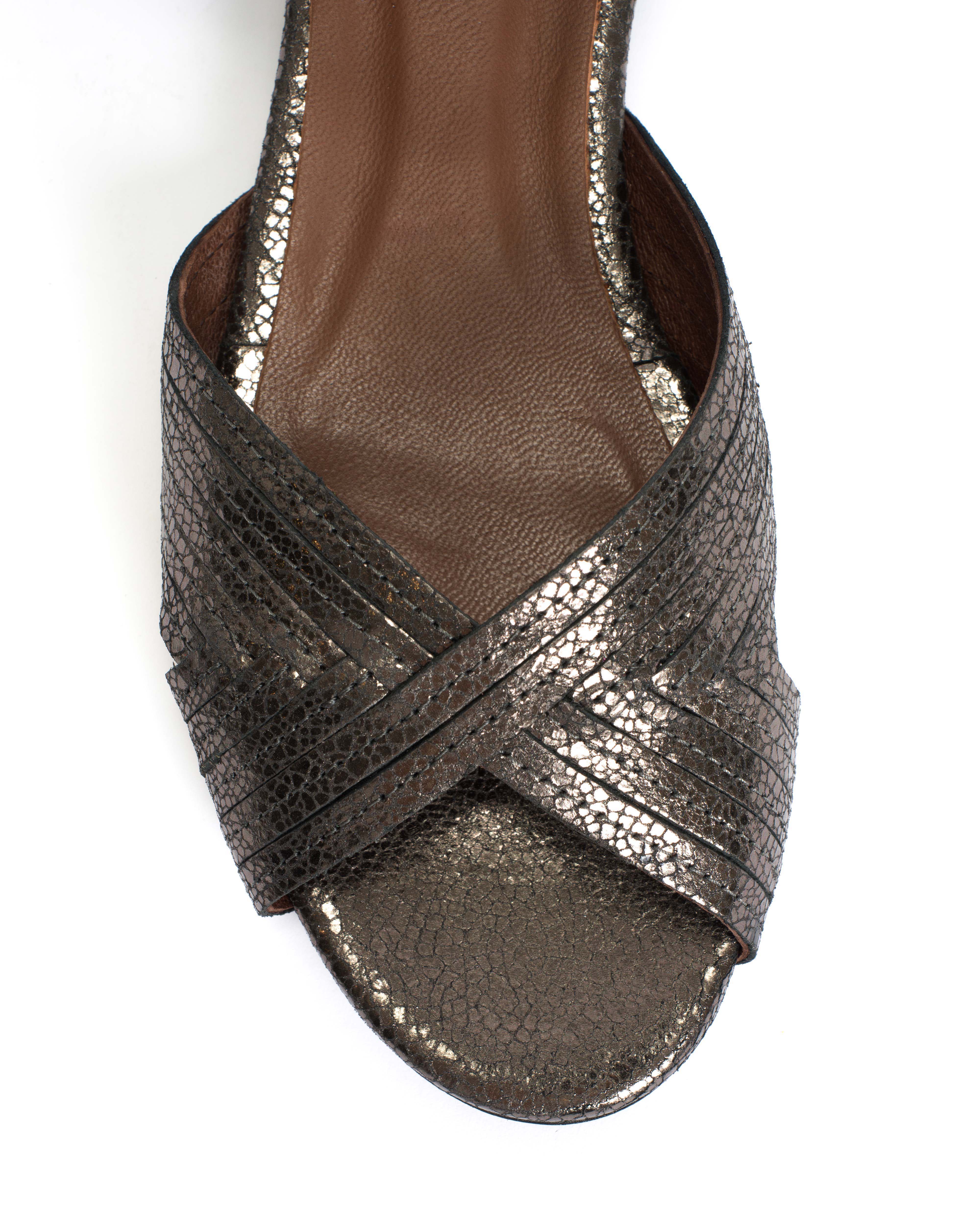 Niabi 10 Crackled metallic goat Platinum