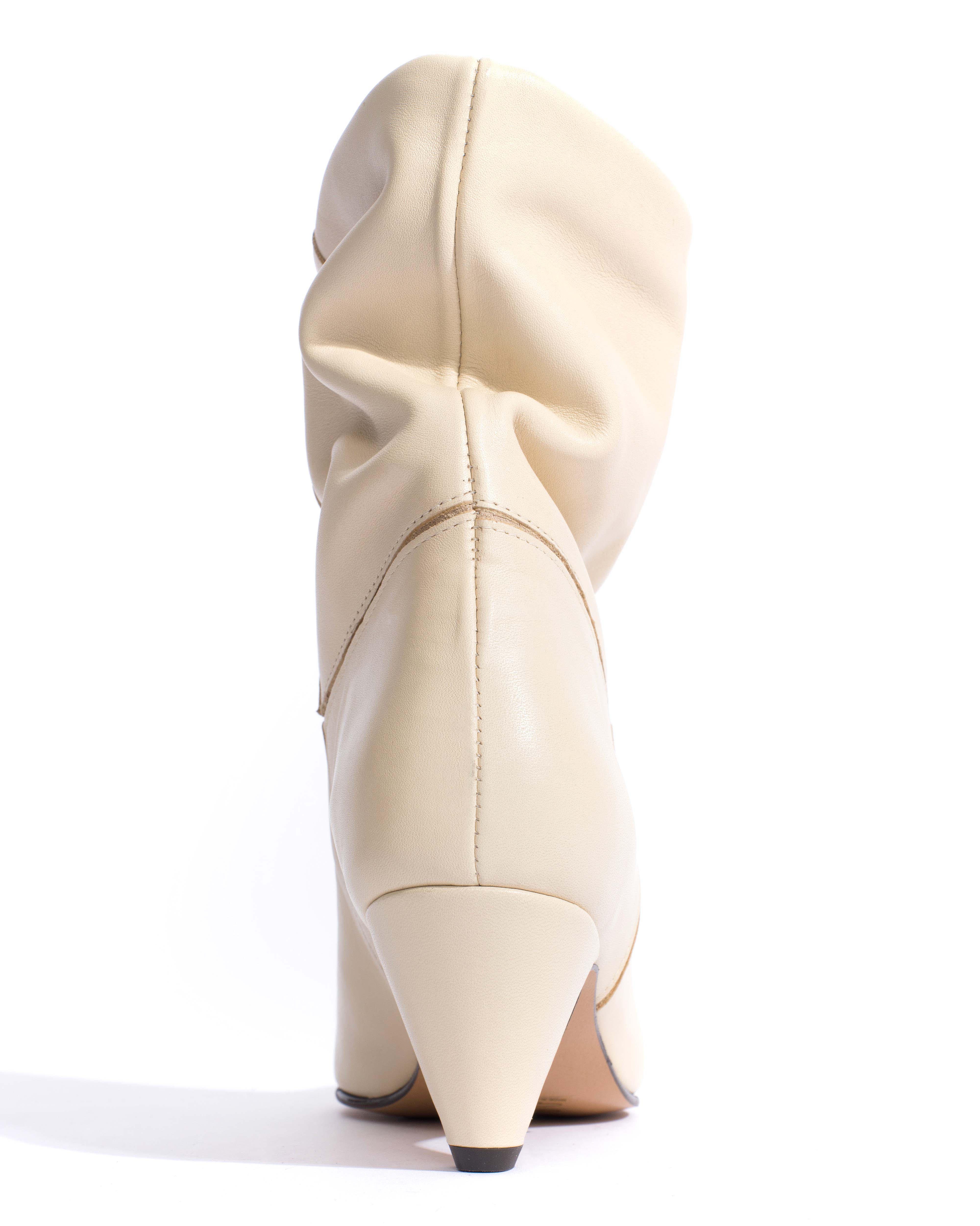 Jassi 50 stiletto Soft calf & suede leather White sand