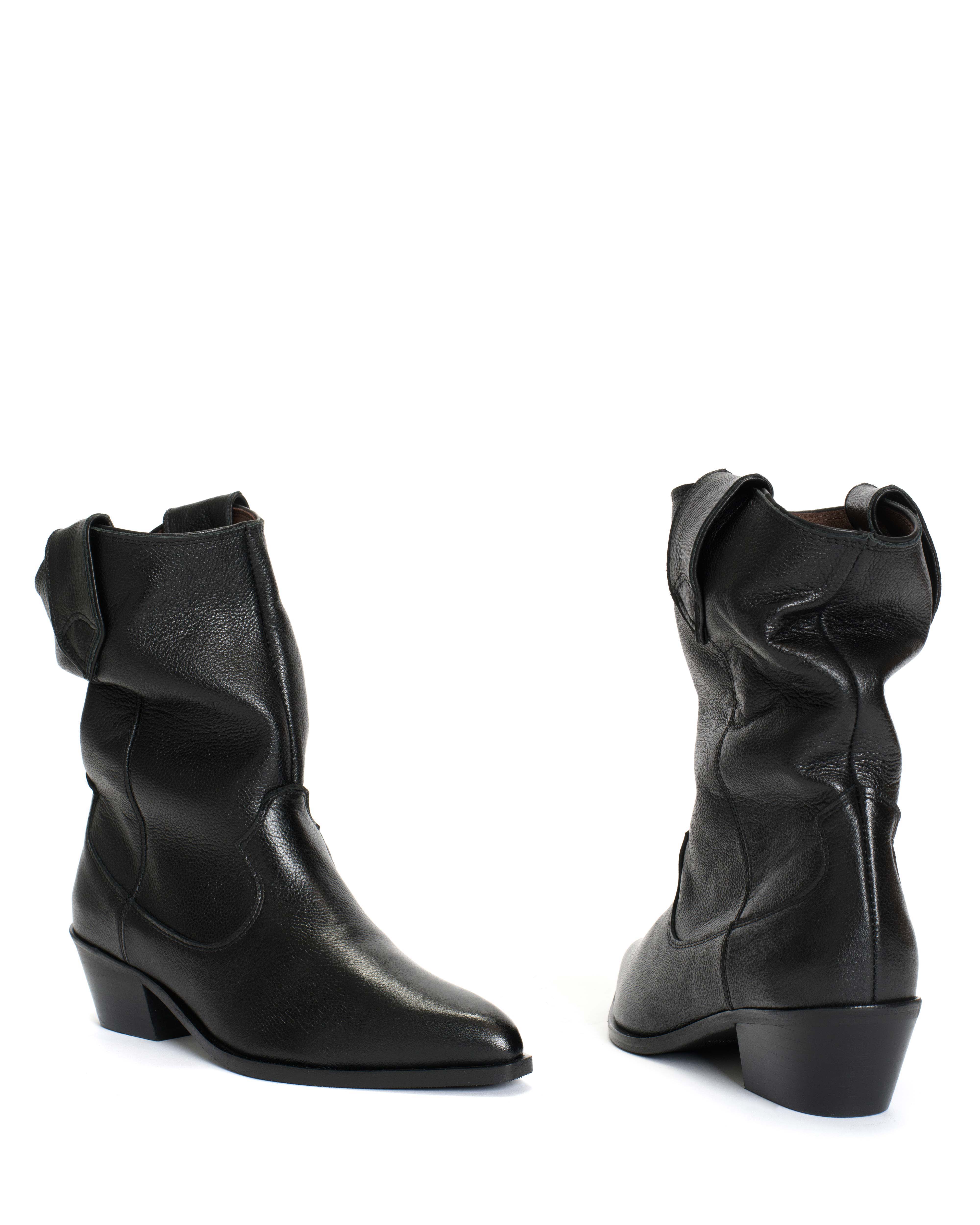 Saseline 35 Pebbled soft calf Black