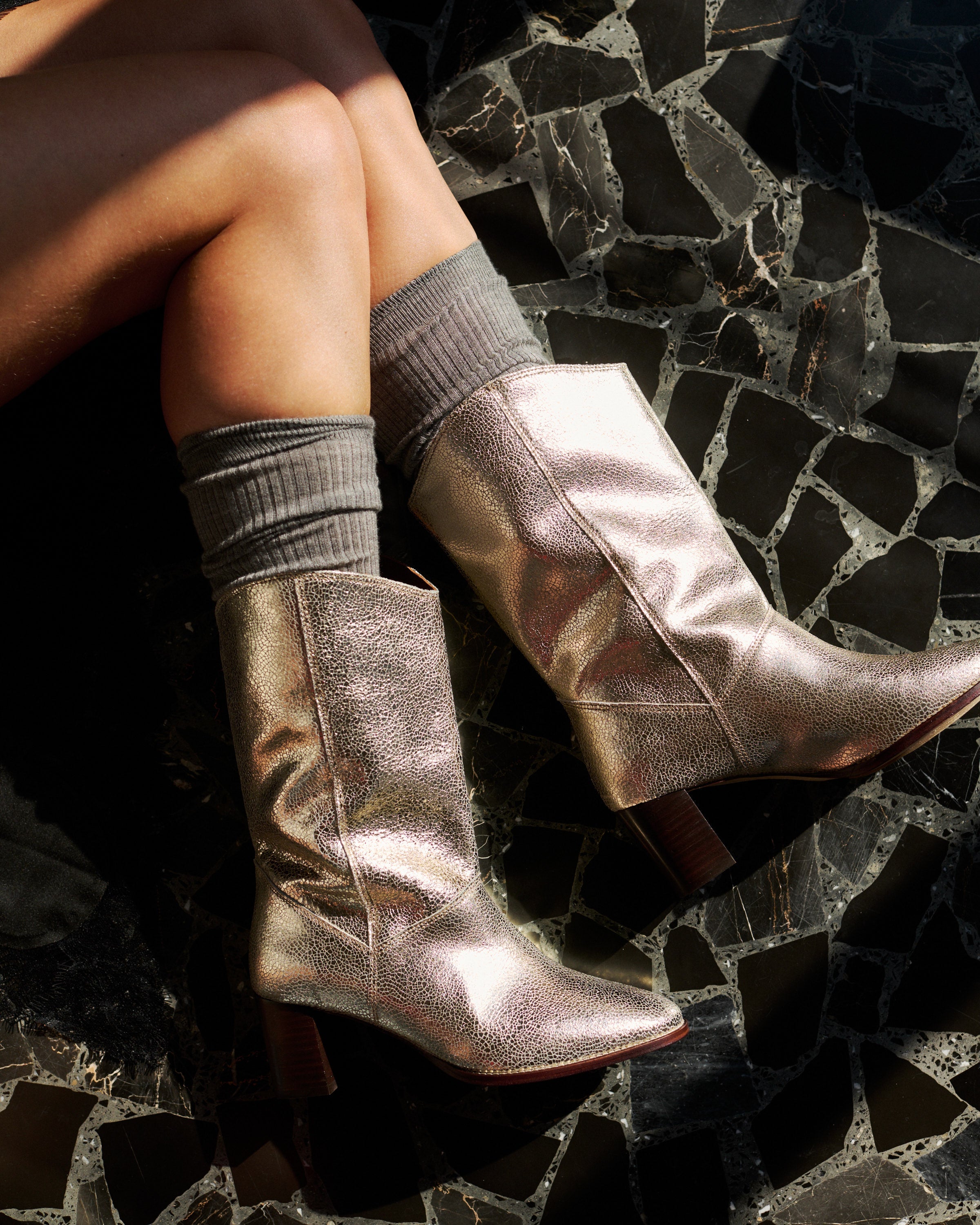Crackled metallic goat leather
