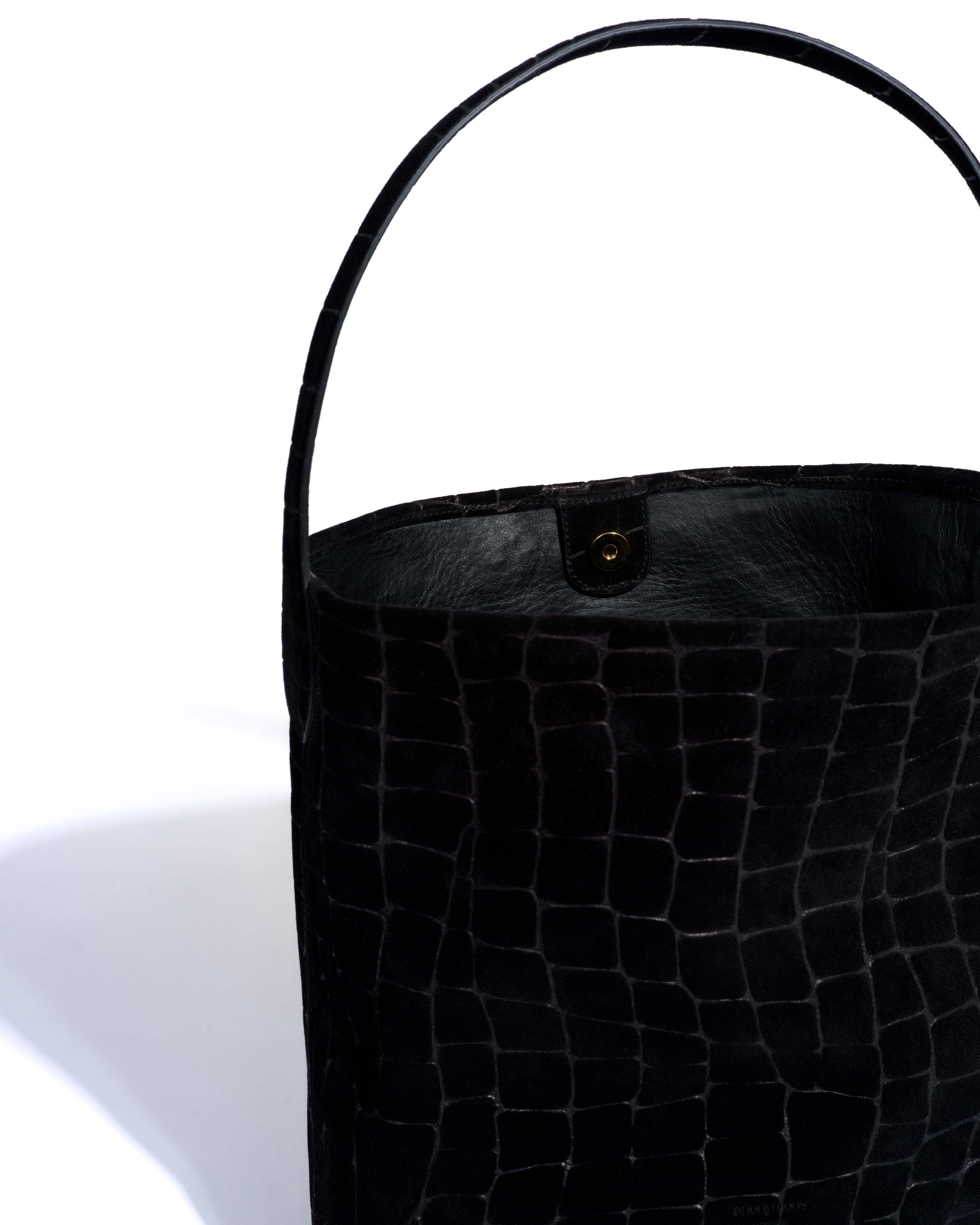 Versa everyday bag Croco calf suede Black