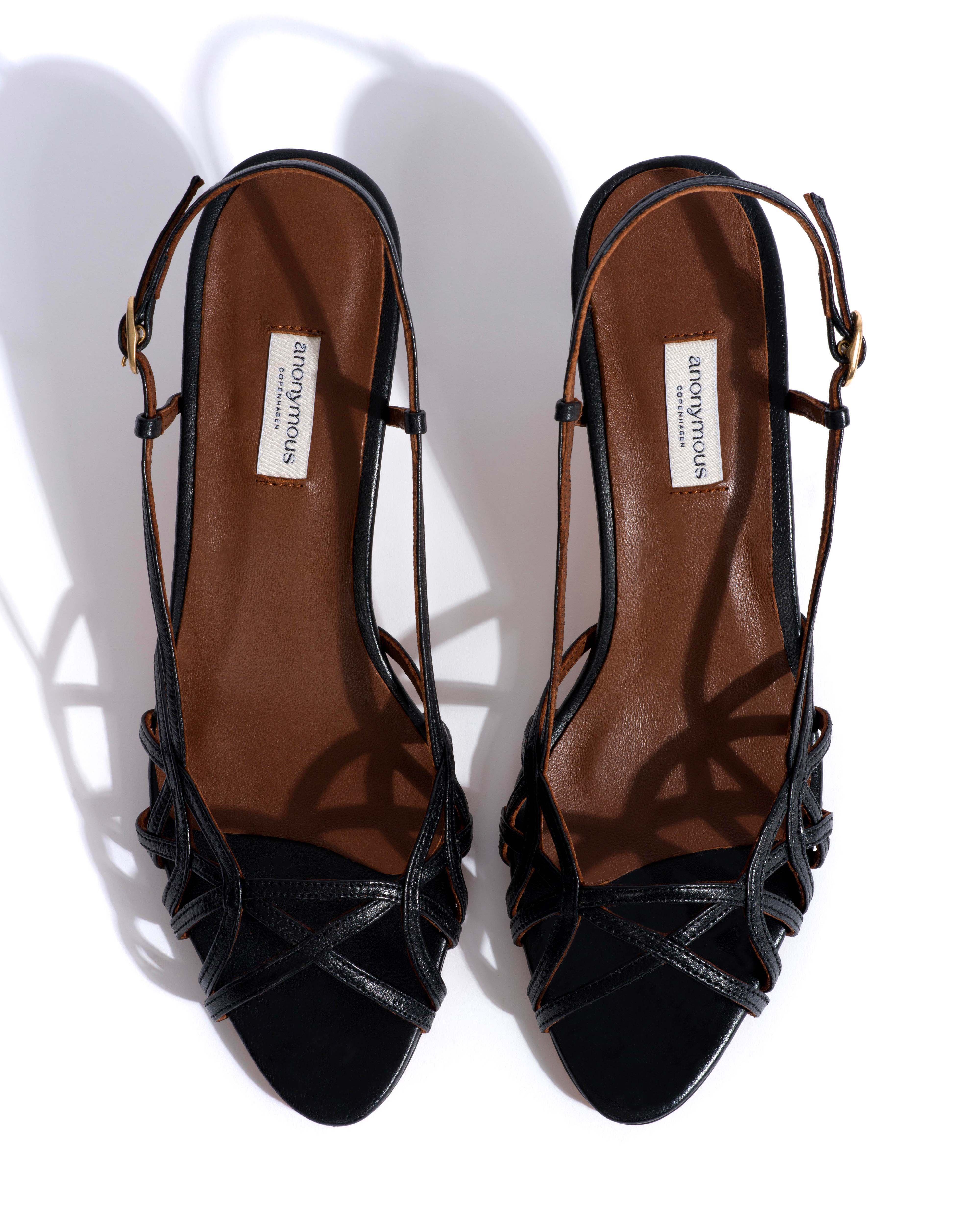 Scarlett 50 kitten Shiny lamb Black