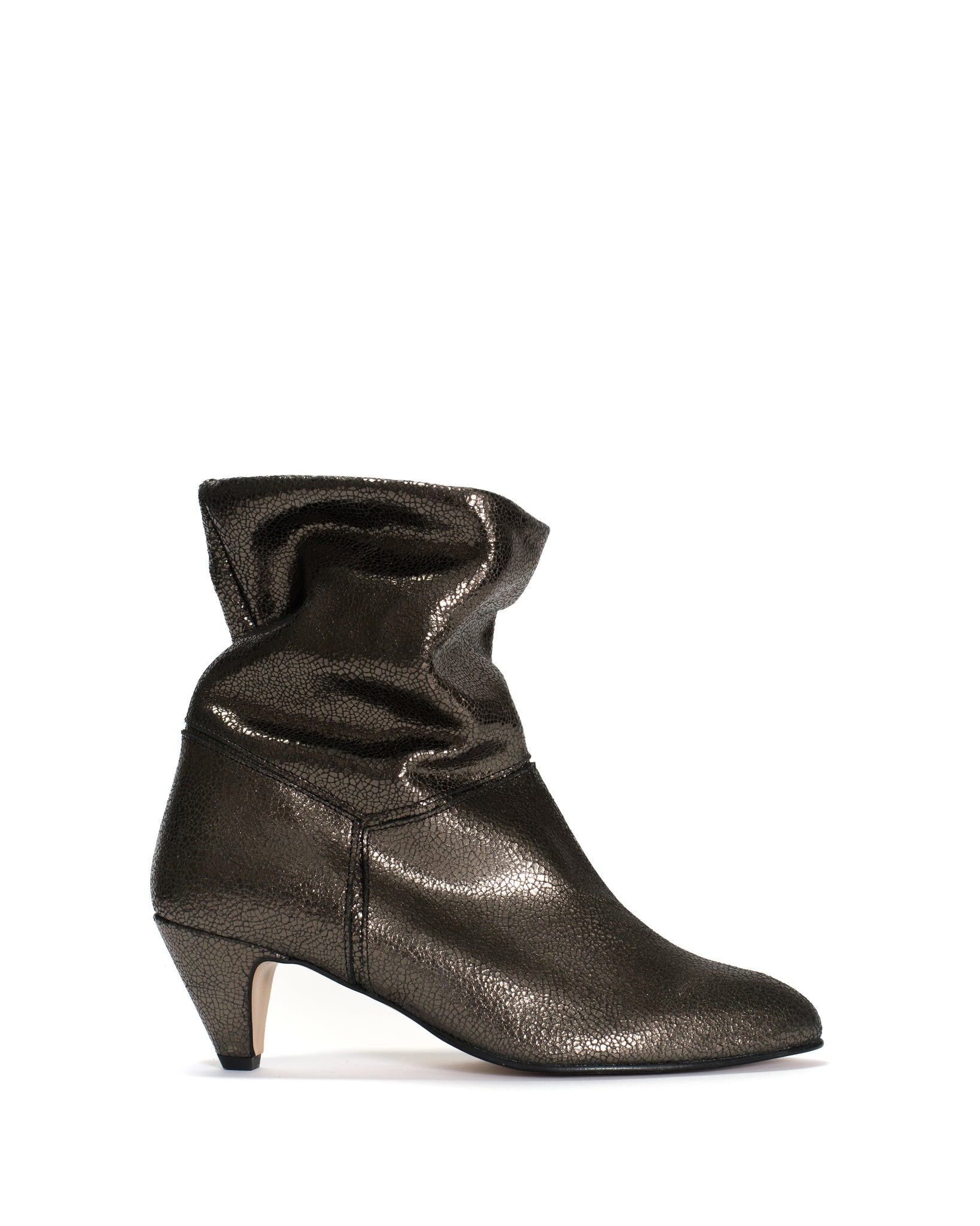 Jassi 50 stiletto Crackled metallic goat Platinum - Anonymous Copenhagen