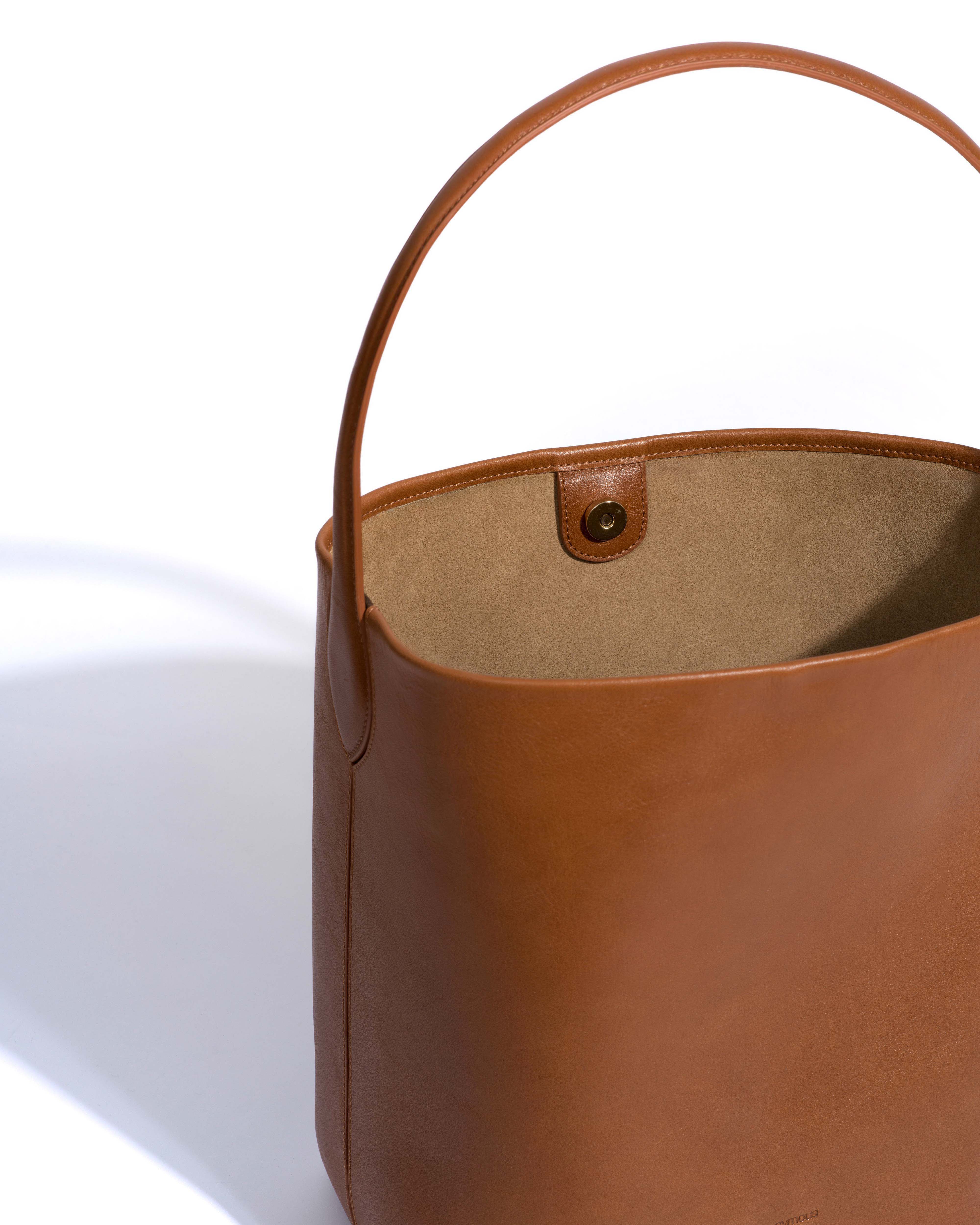 Versa everyday bag Vegetal soft calf Cinnamon