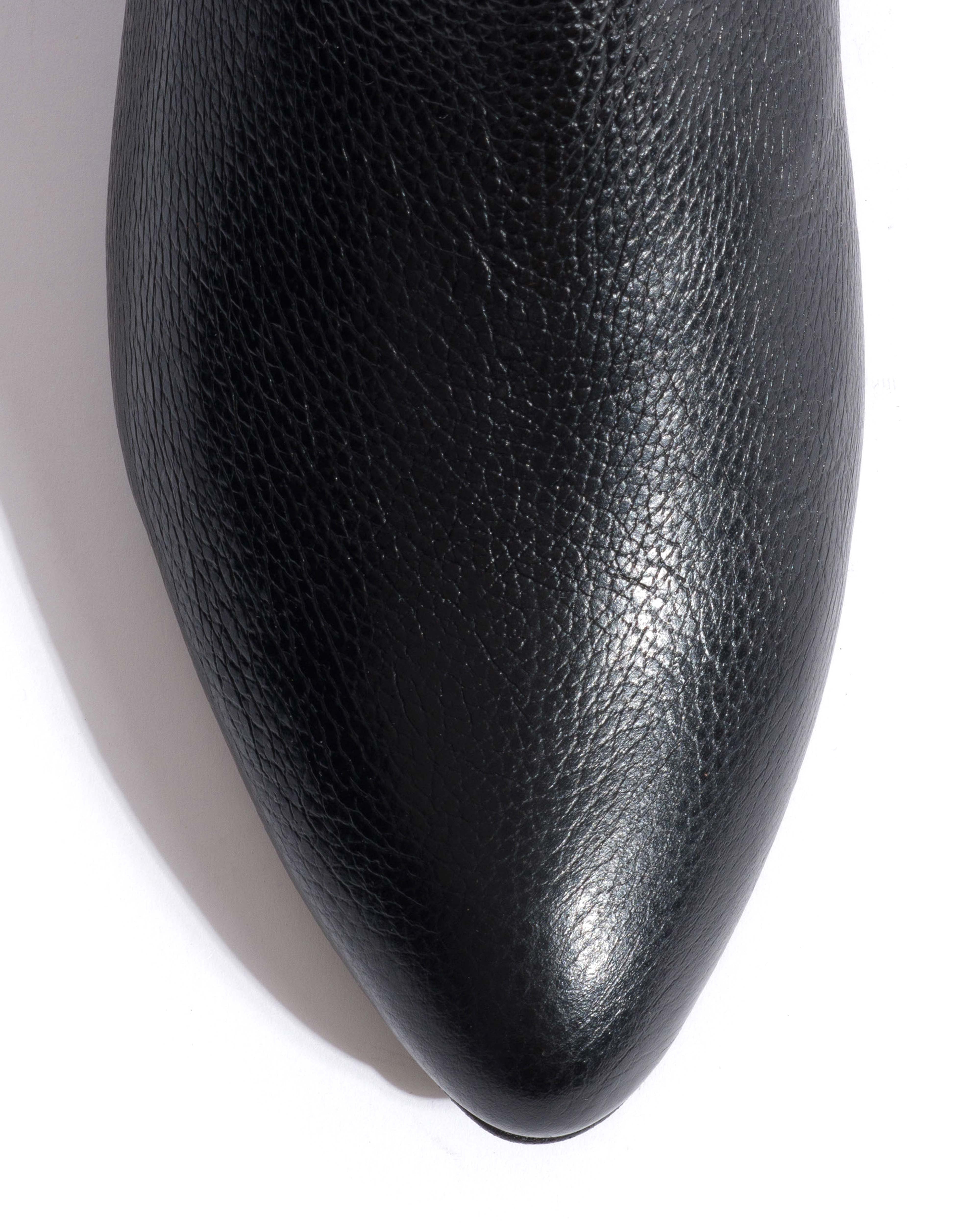 Jasmina 20 Pebbled soft calf & suede leather Black