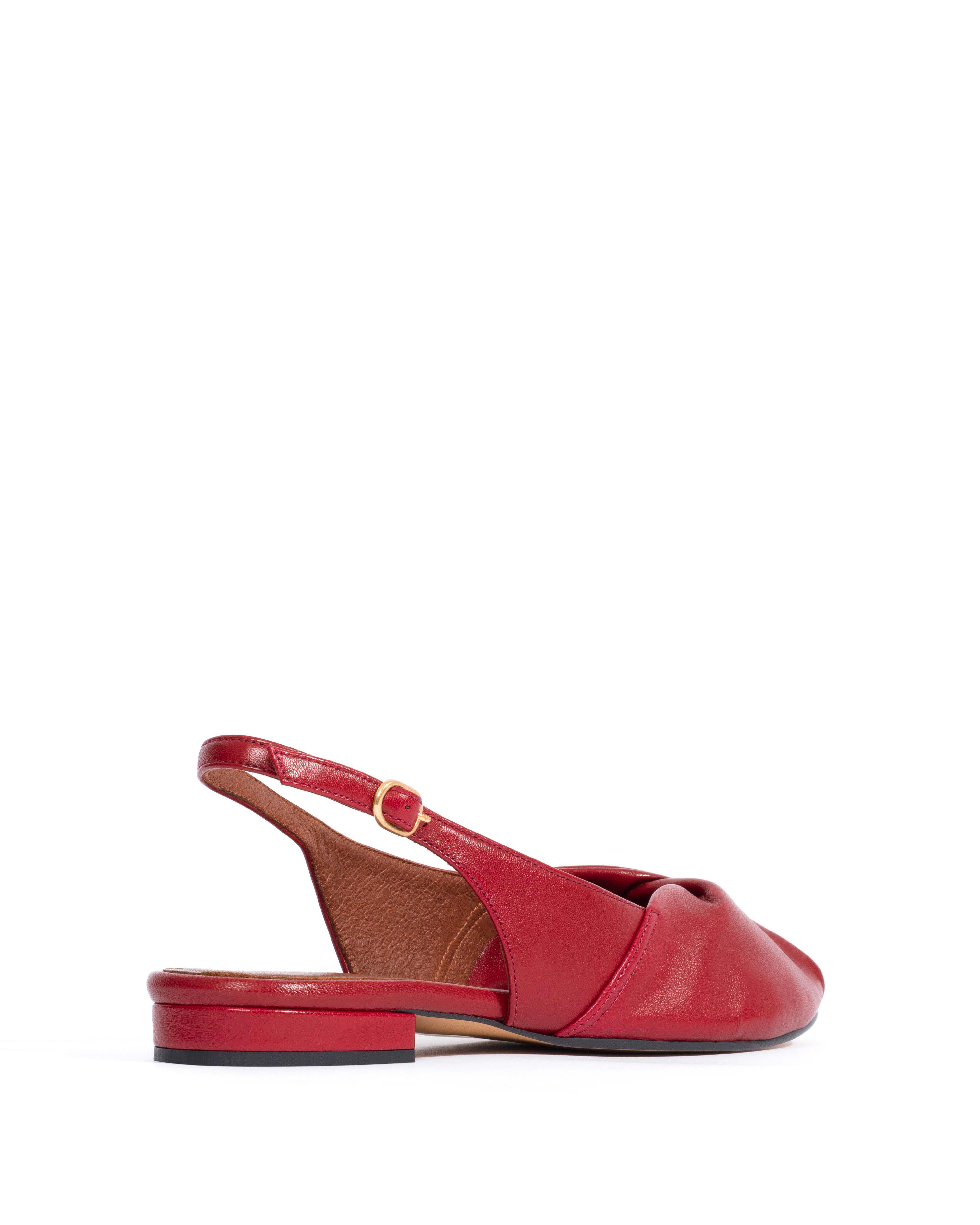 Magda 20 Silky lamb Pomegranate