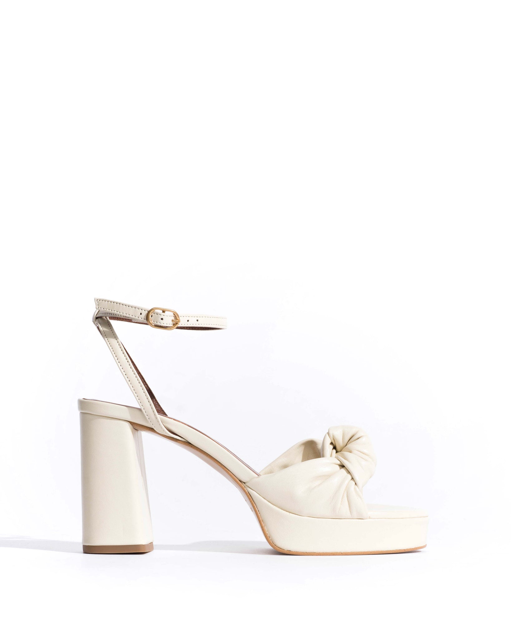 Aliza 85 platform Shiny lamb White sand