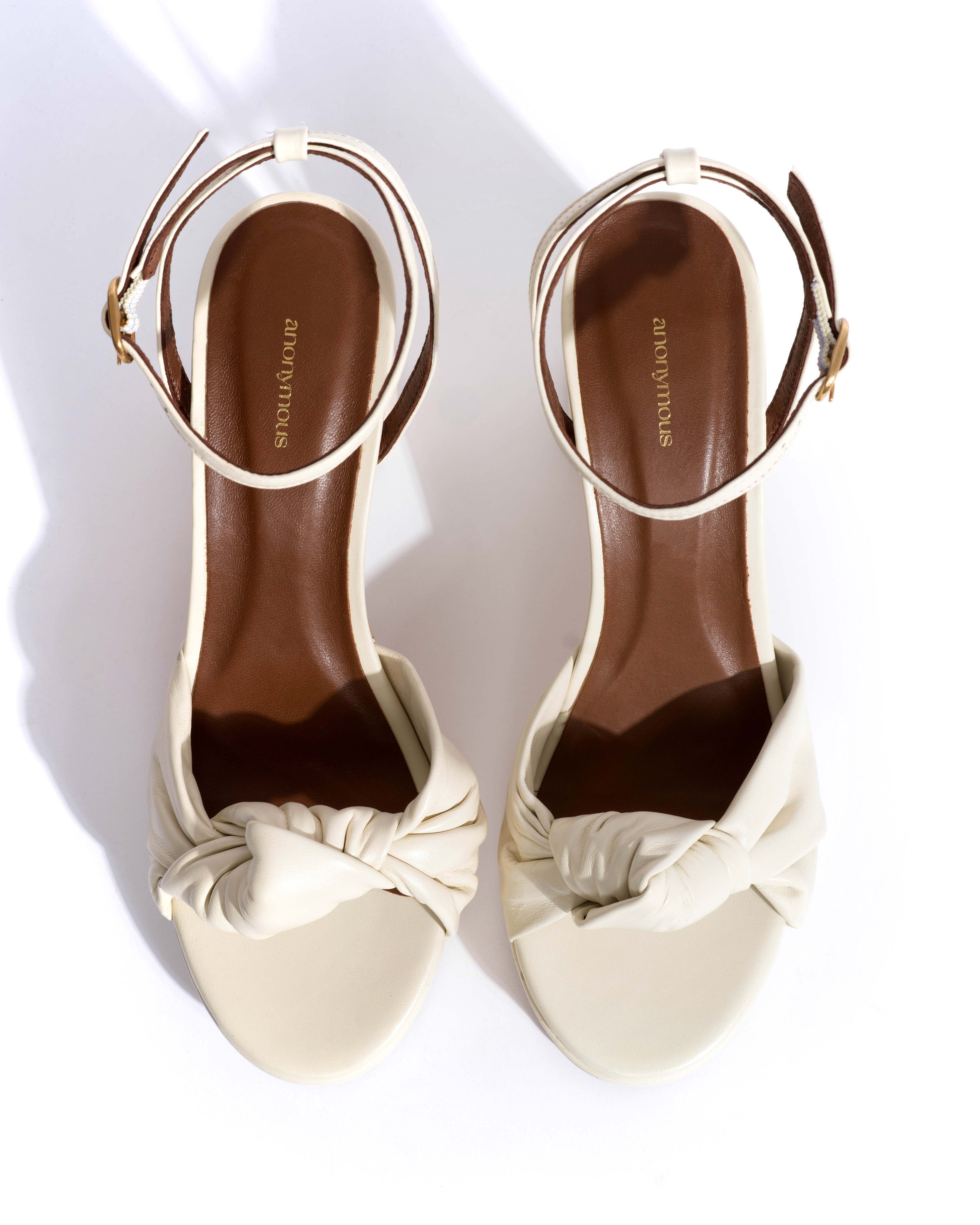 Aliza 85 platform Shiny lamb White sand