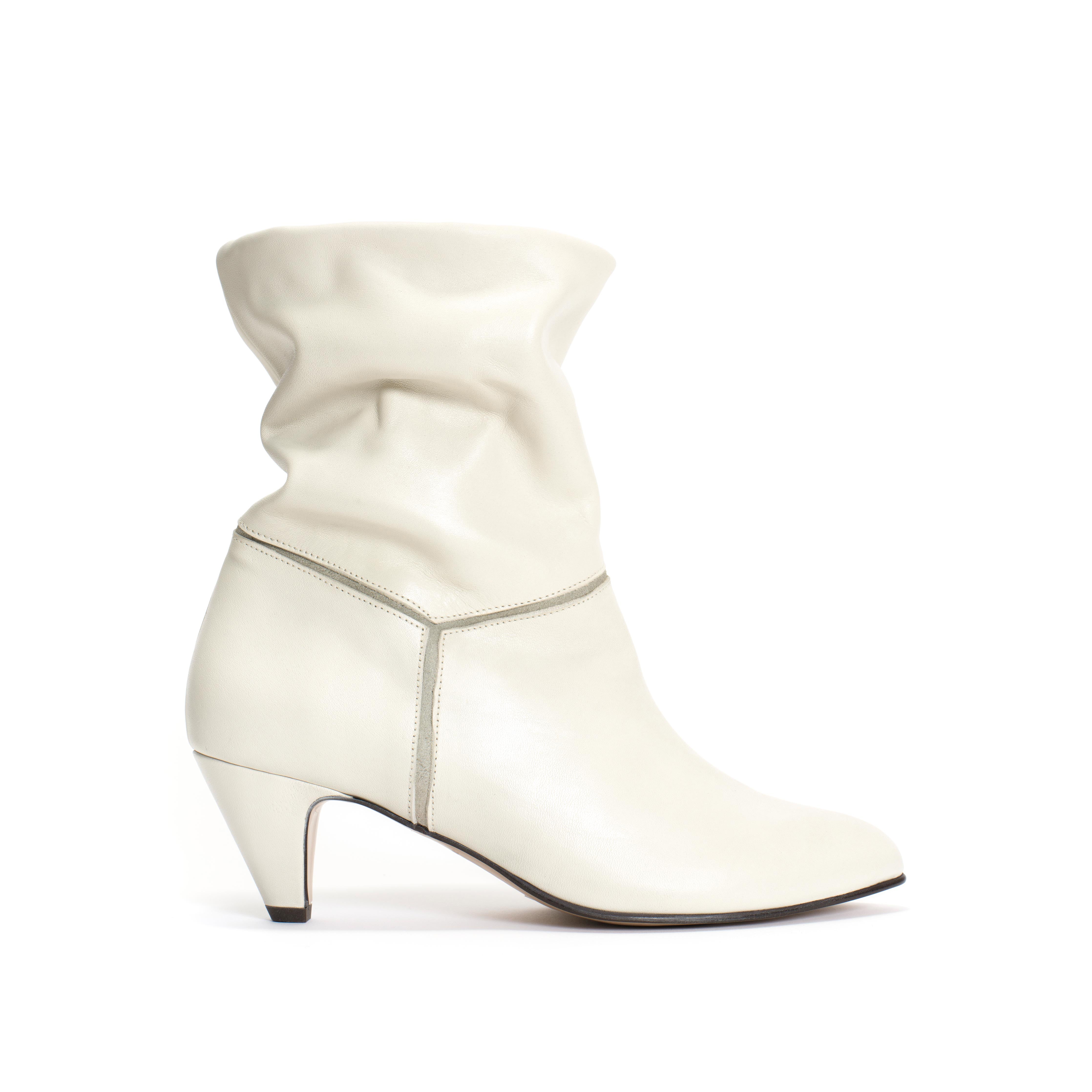 Jassi 50 stiletto Soft calf & suede leather Milk white
