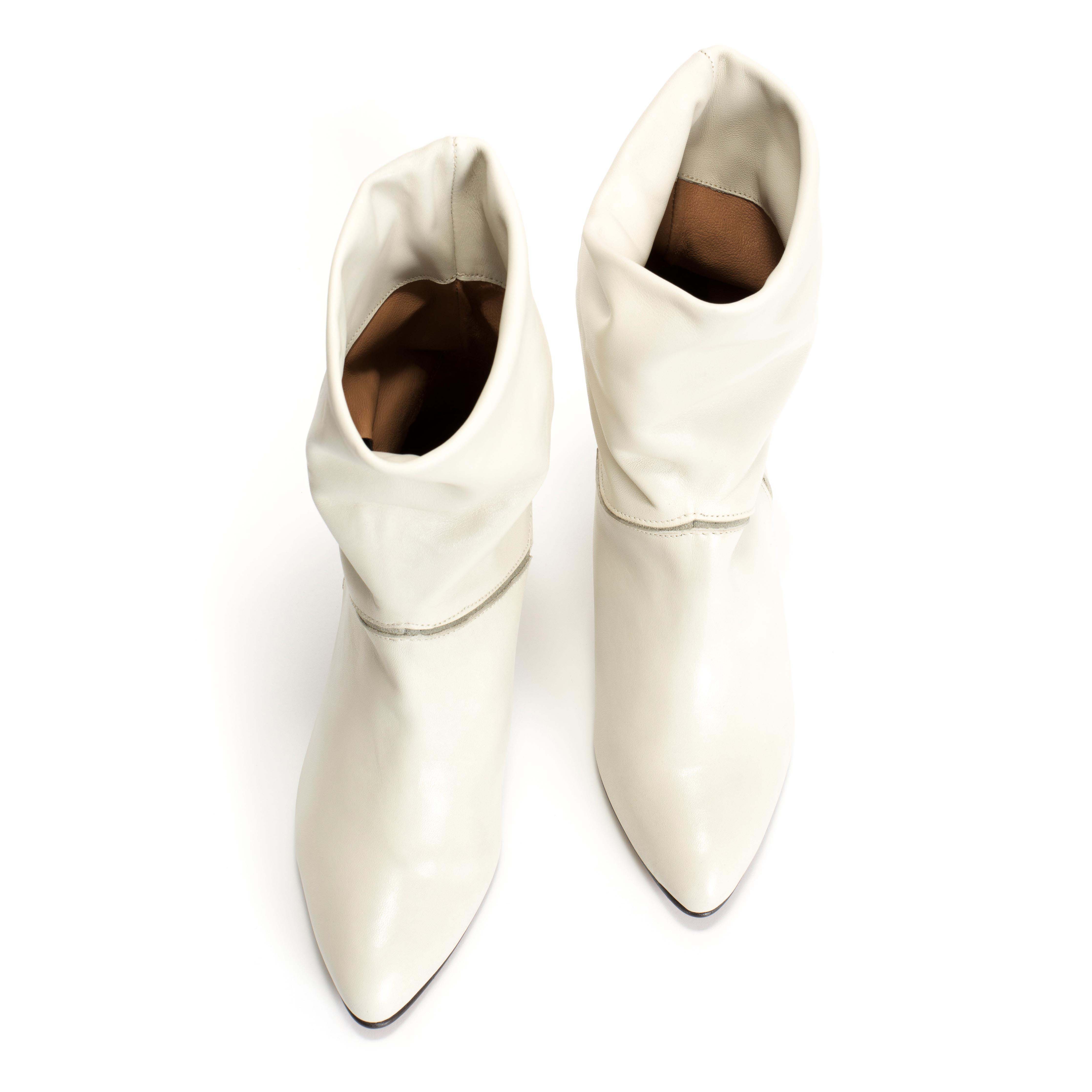 Jassi 50 stiletto Soft calf & suede leather Milk white