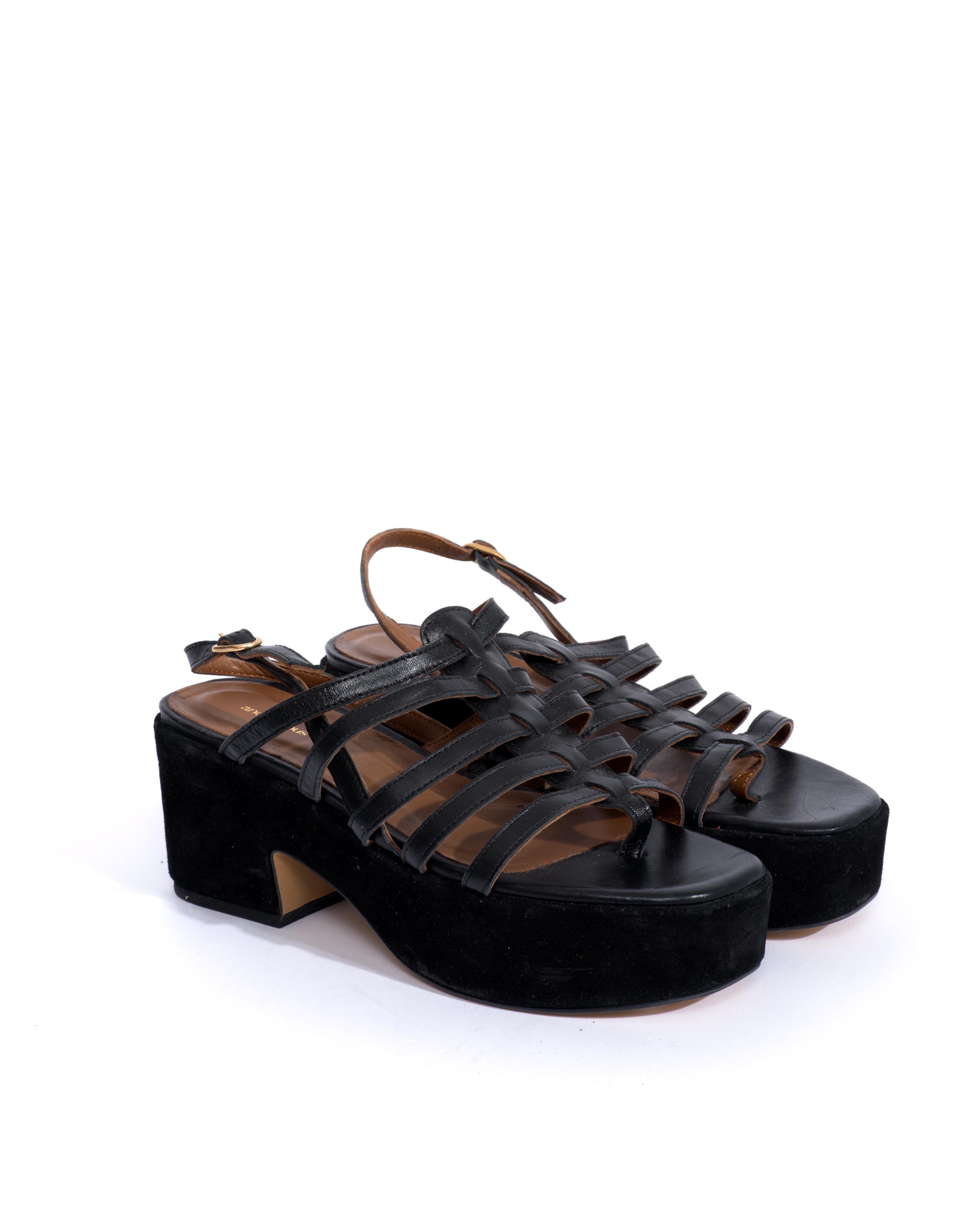 Sample-00319