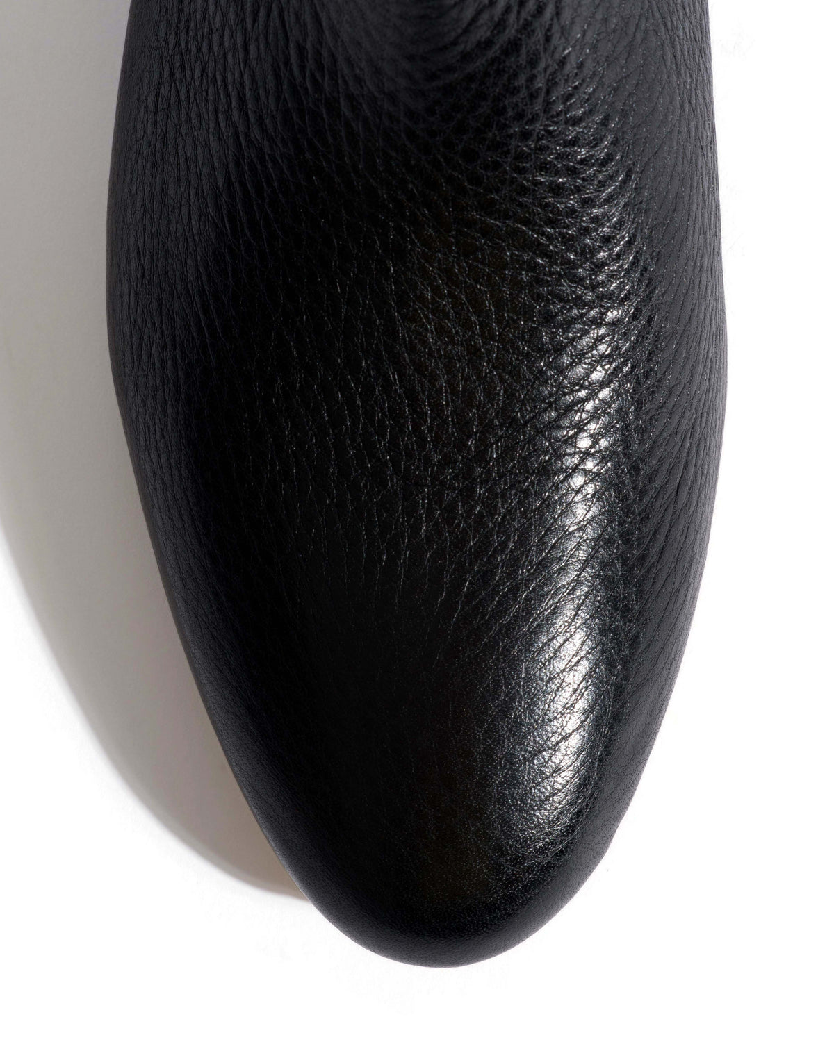 Trina 25 Natural grain soft calf Black