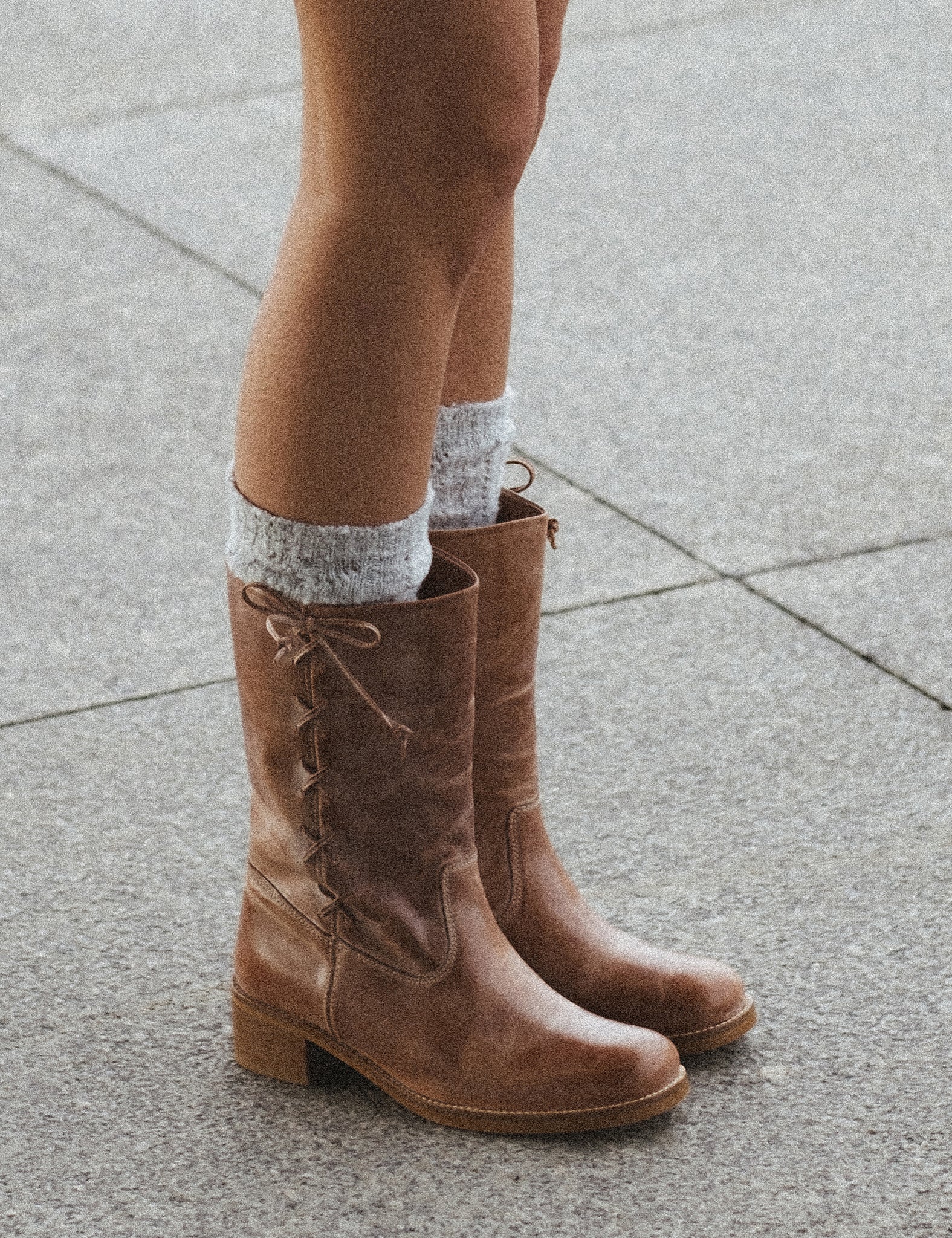 Dico Julia Laces Escovado Dark tan - Anonymous Copenhagen