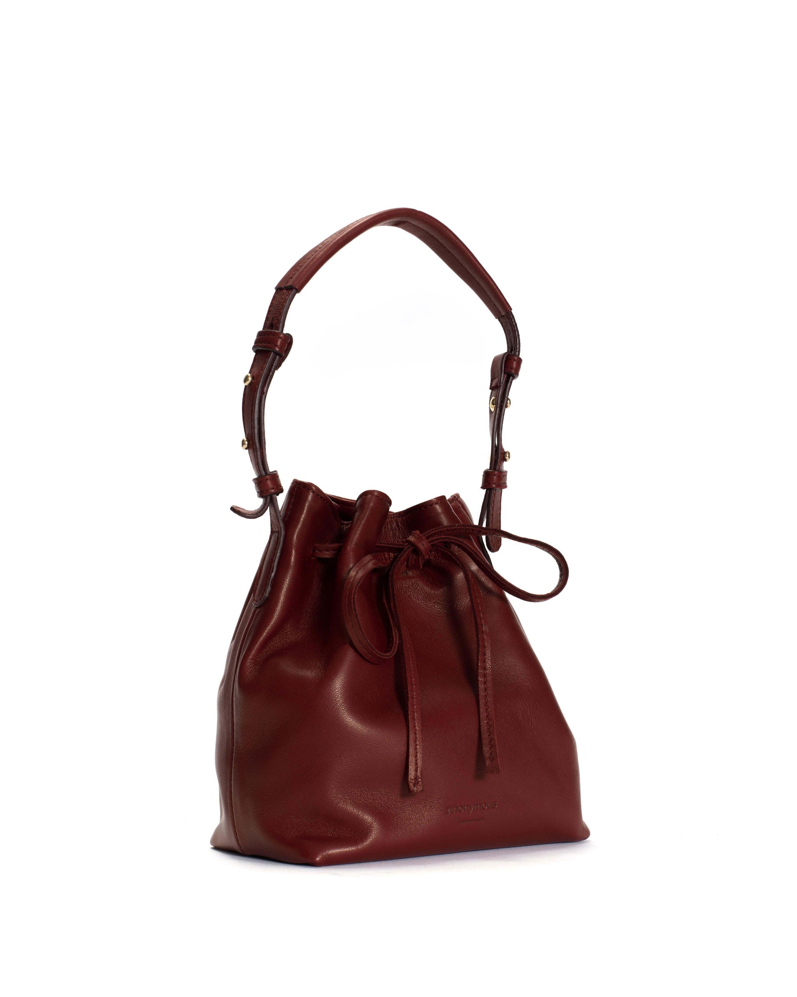 Kacey petite bucket bag Silky lamb Pomegranate - Anonymous Copenhagen