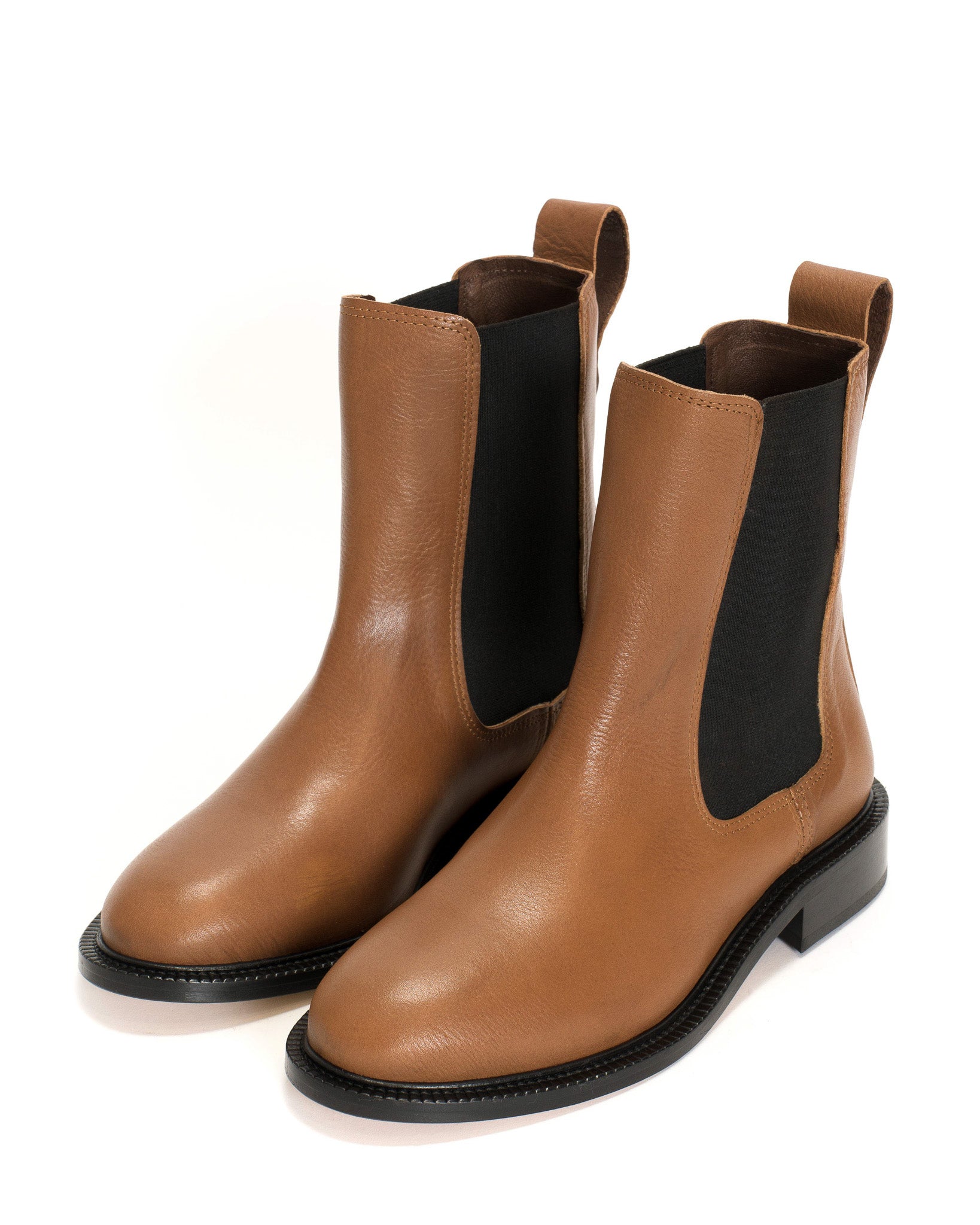 Laria Glossy grained vegetable tanned calf Cinnamon - Anonymous Copenhagen