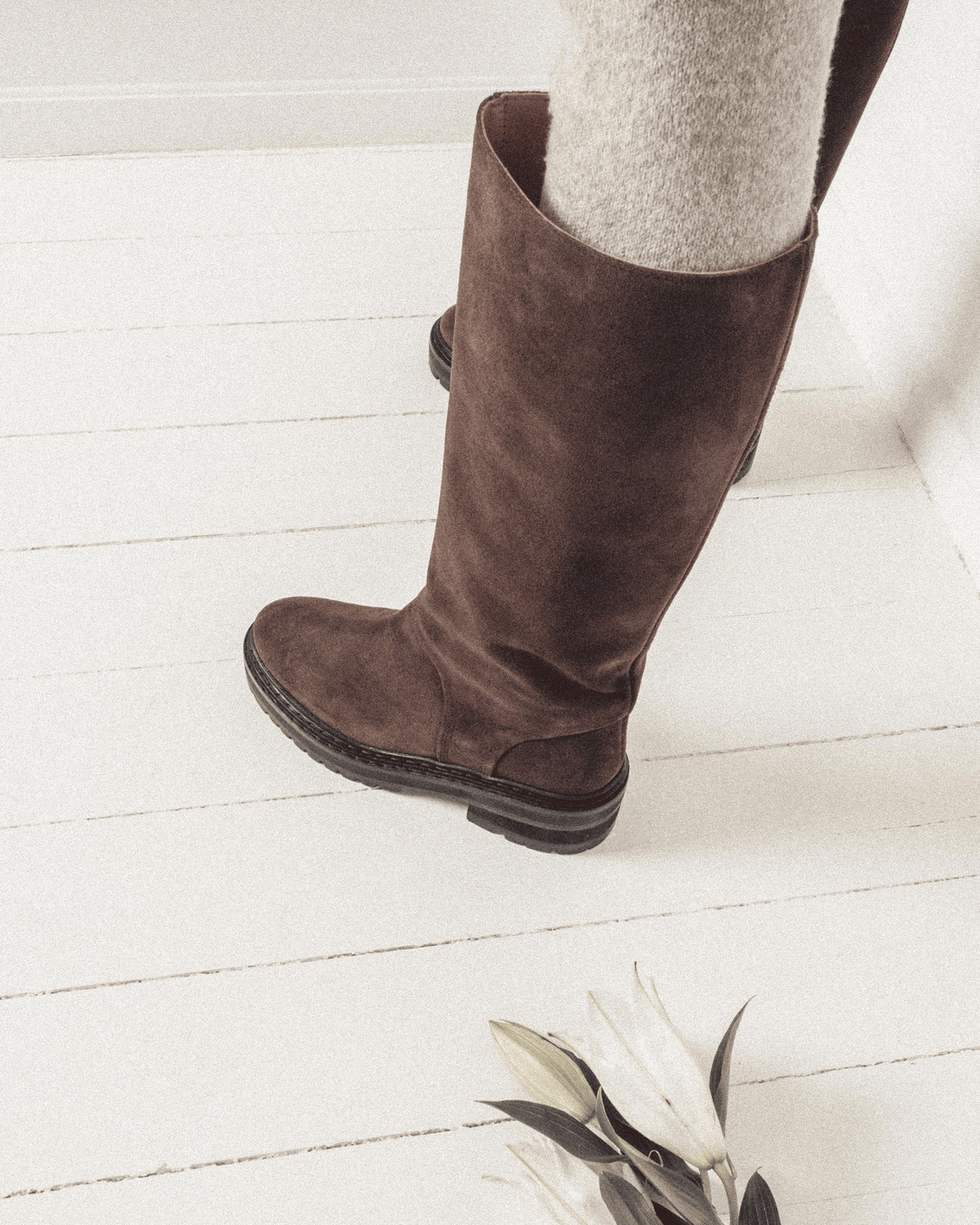 Vivian Calf Suede Coffee Brown
