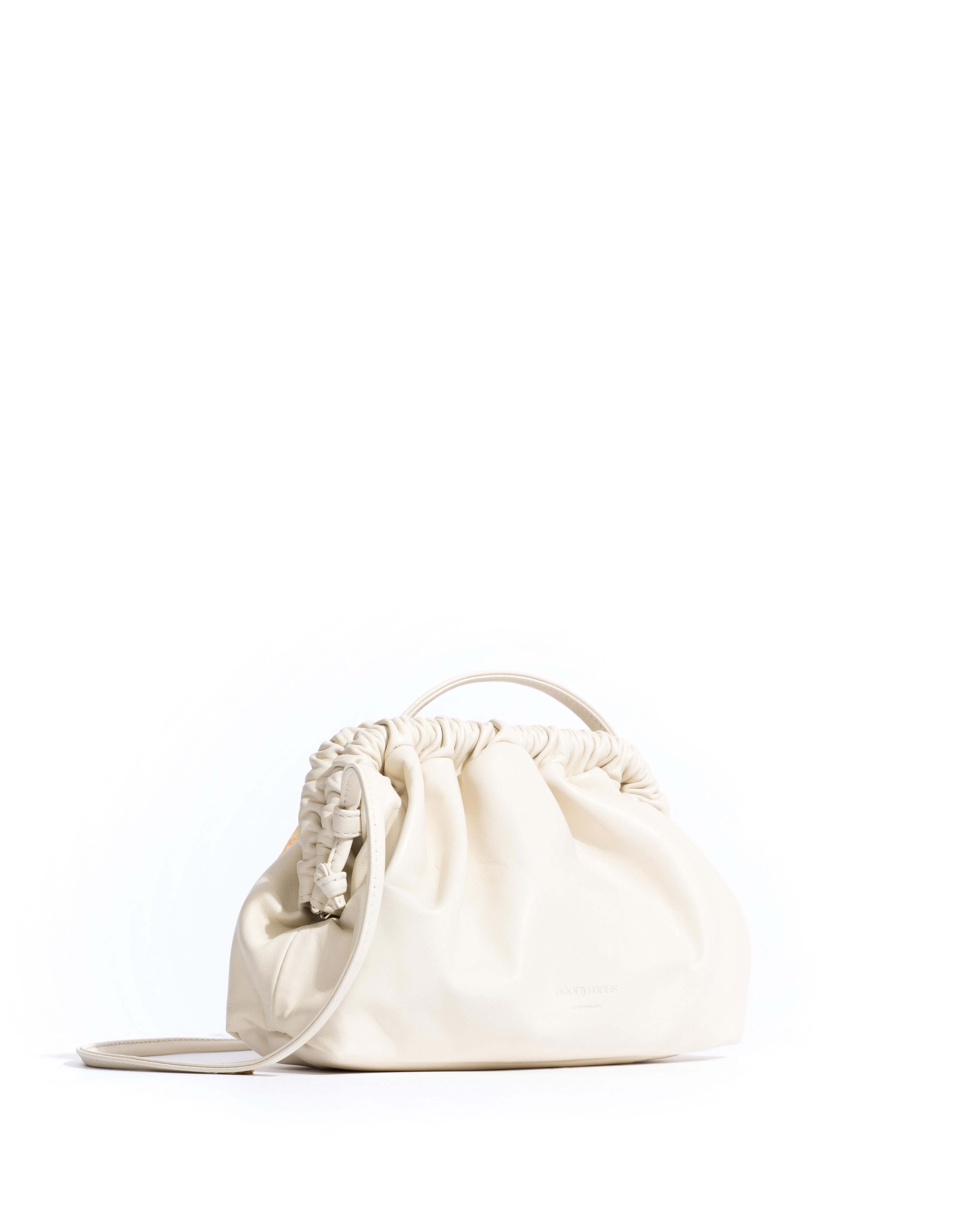 Hally petite cloud bag Shiny lamb White sand