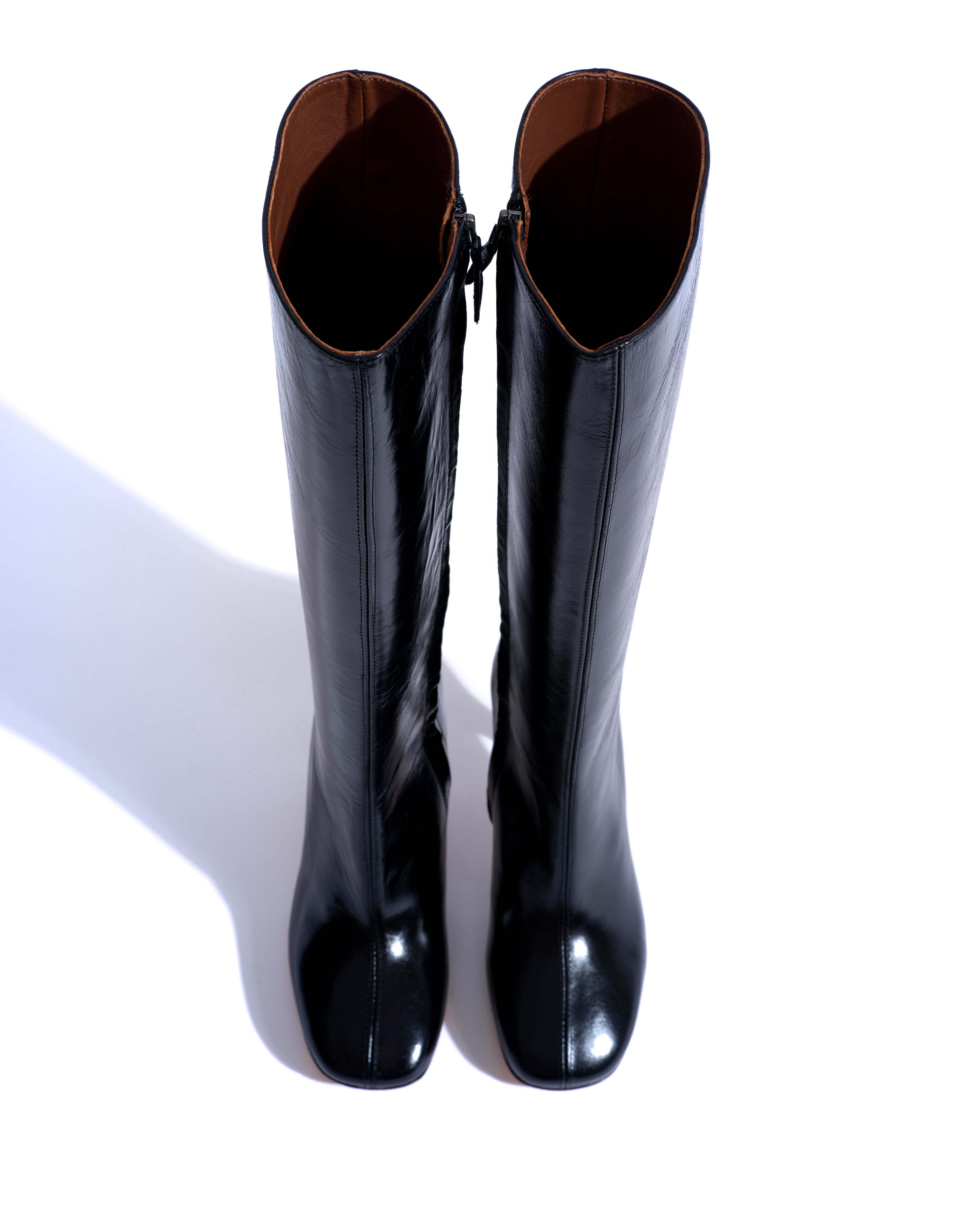 Kali 80 Crinkled polished goat Black