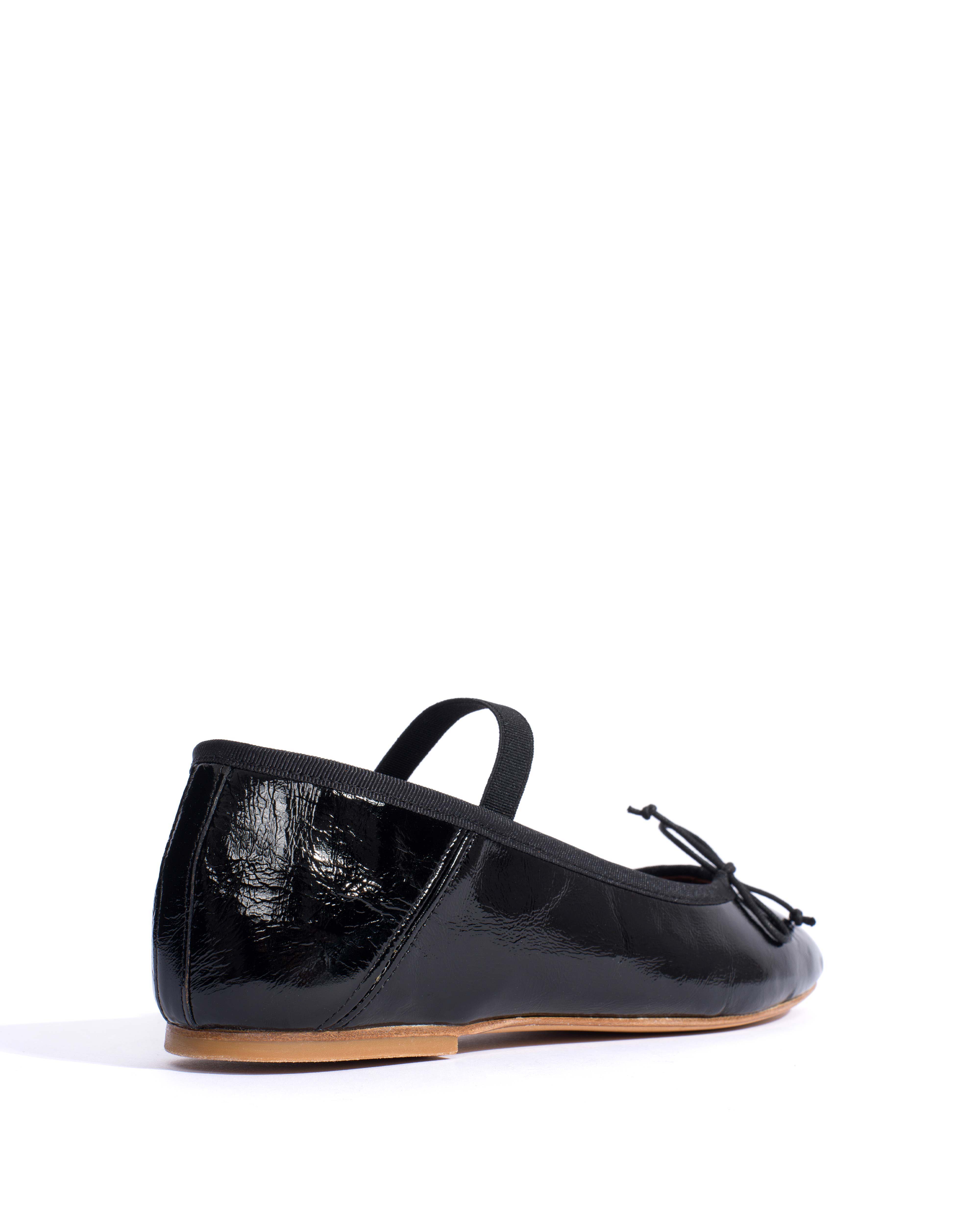 Rhina Crinkled polished goat Black