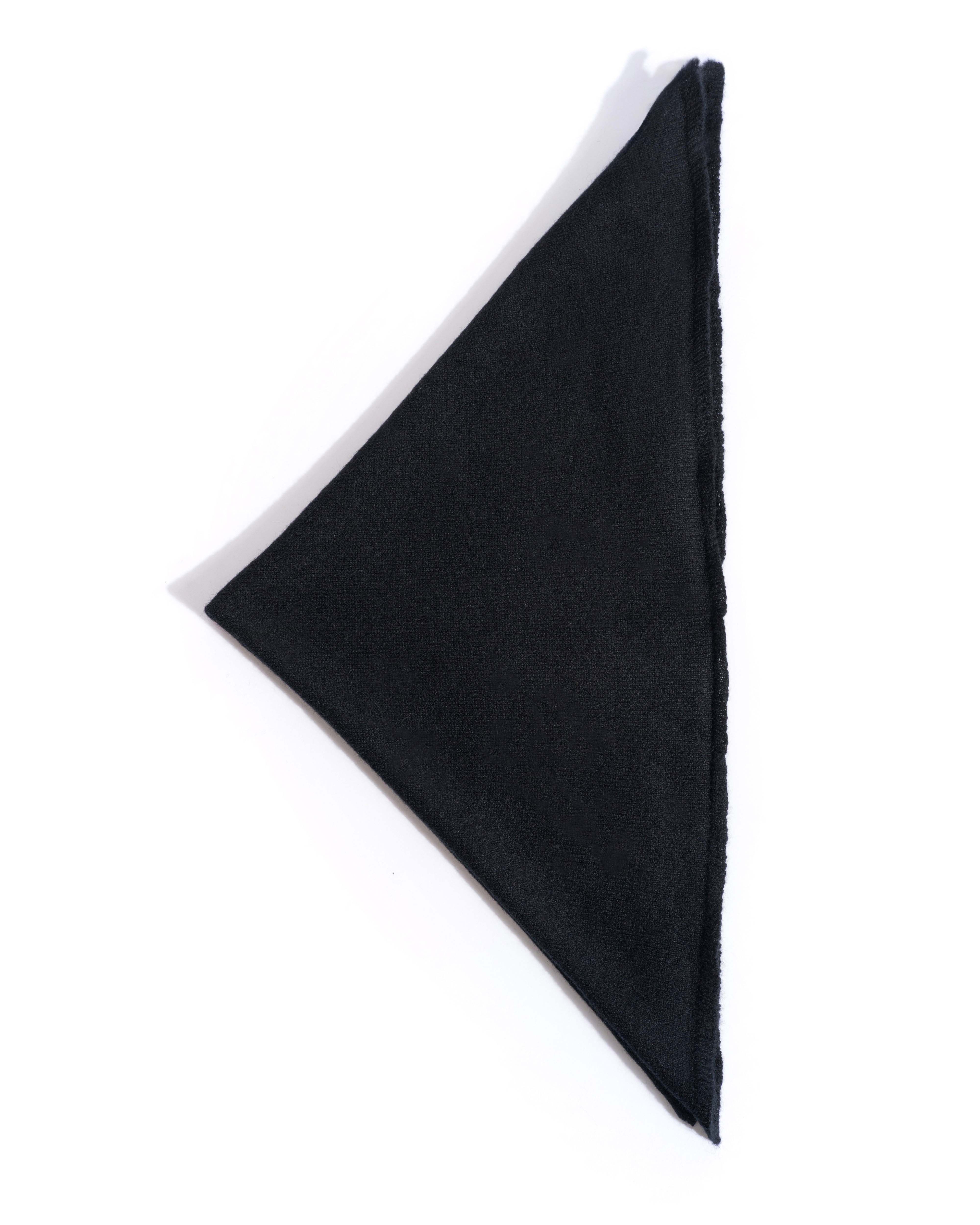 Mira cashmere square scarf 100% cashmere Black