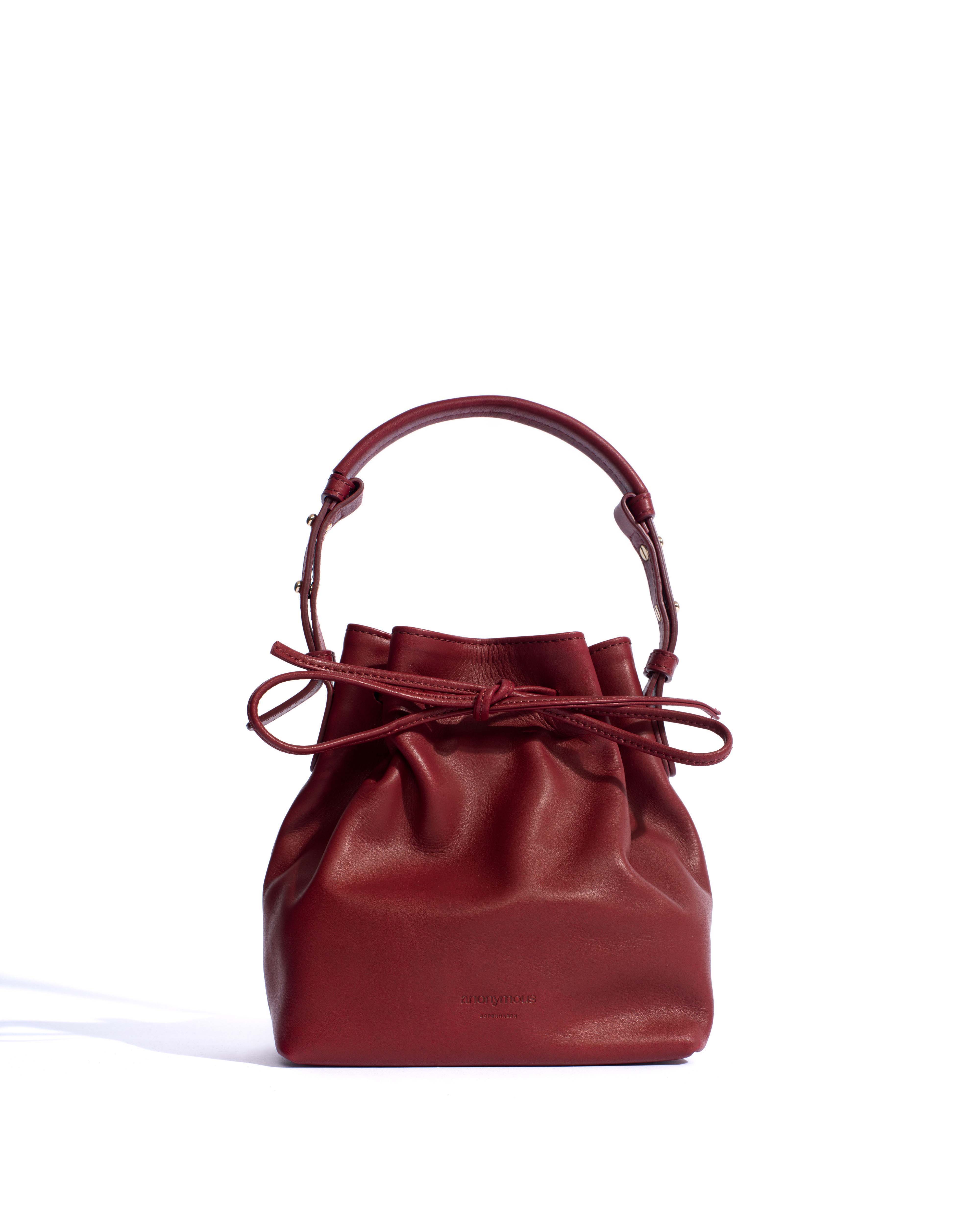 Kacey petite bucket bag Soft calf Pomegranate