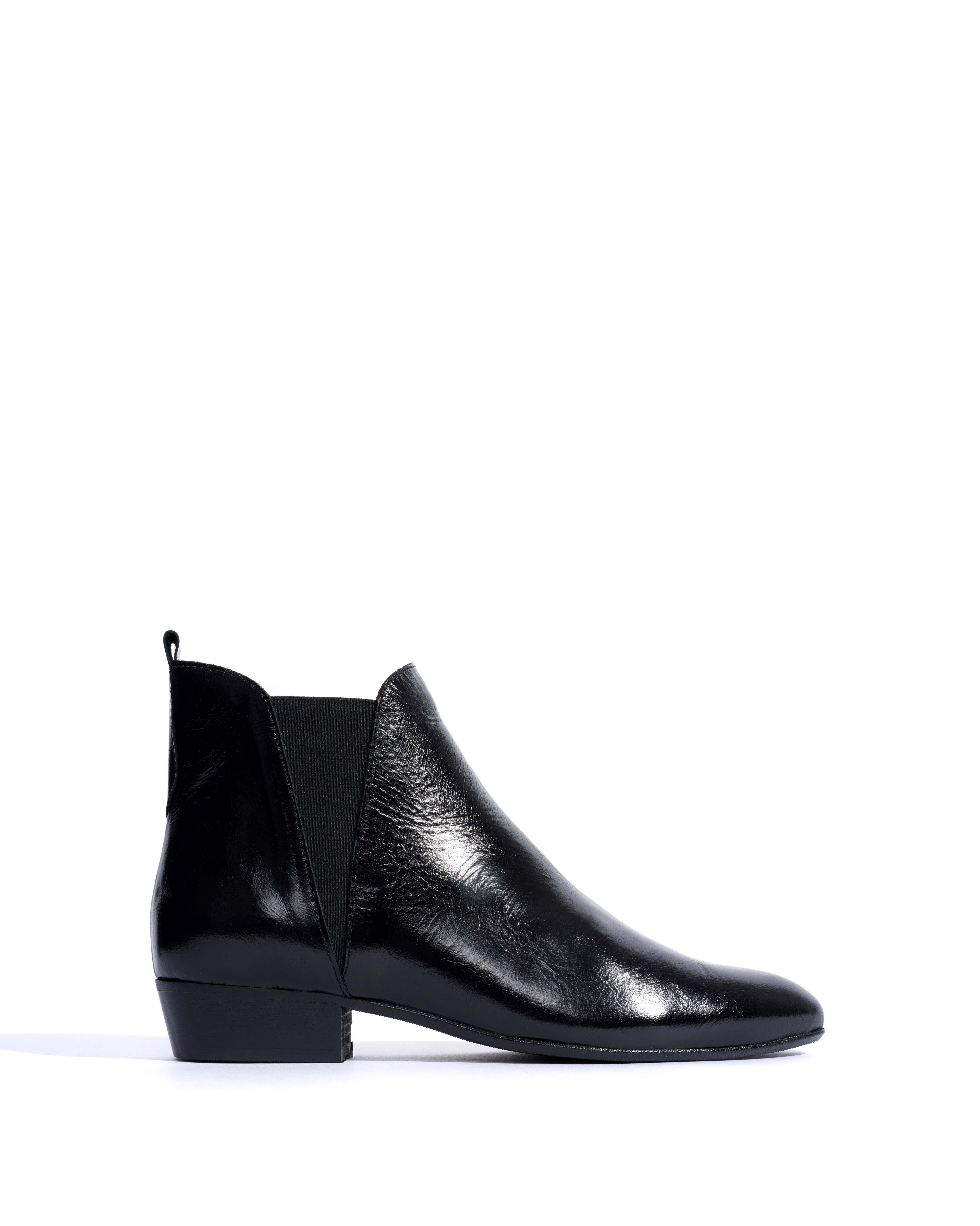 Rita Crinkled polished goat Black
