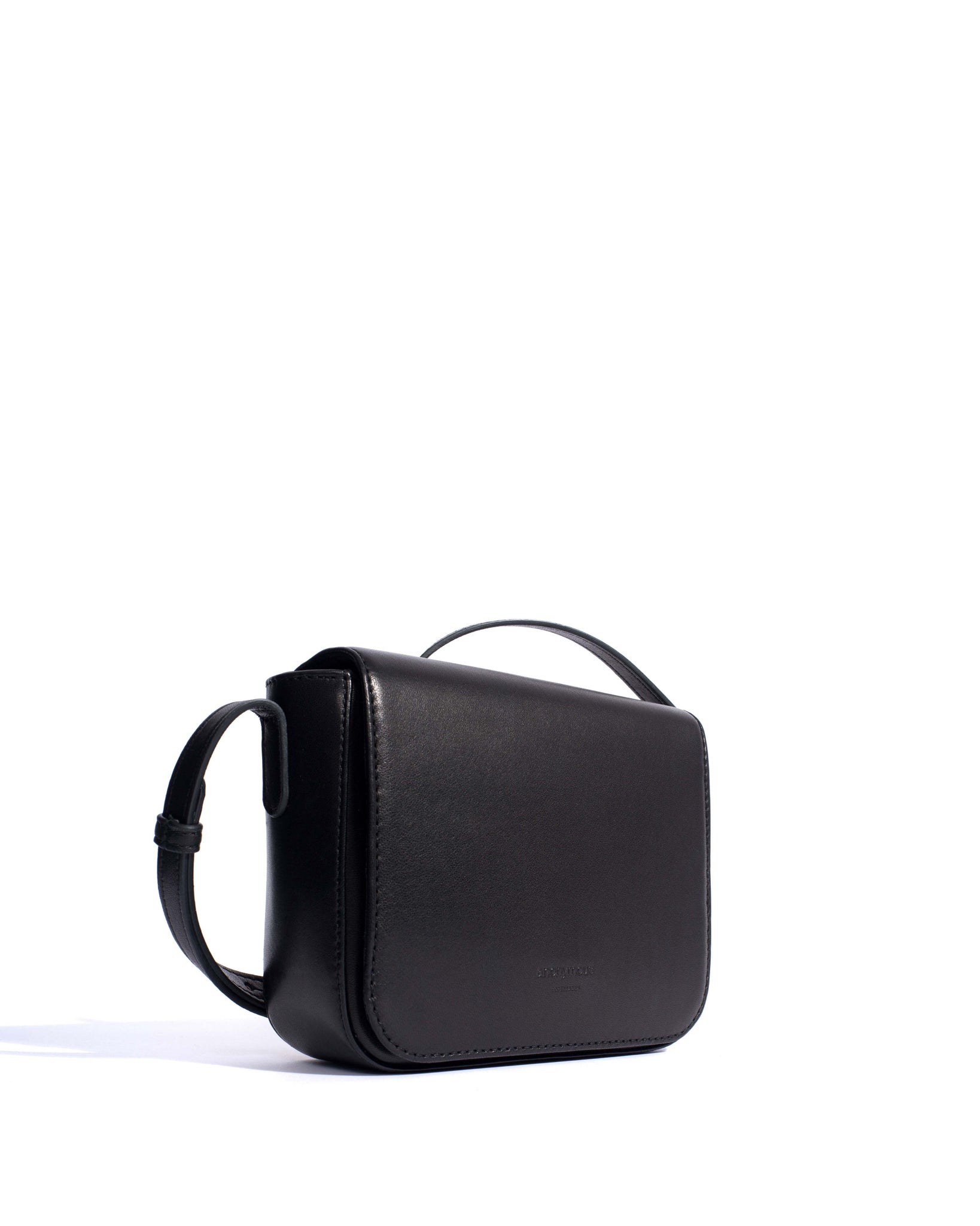 Sicha interlace crossover bag Shiny lamb Black