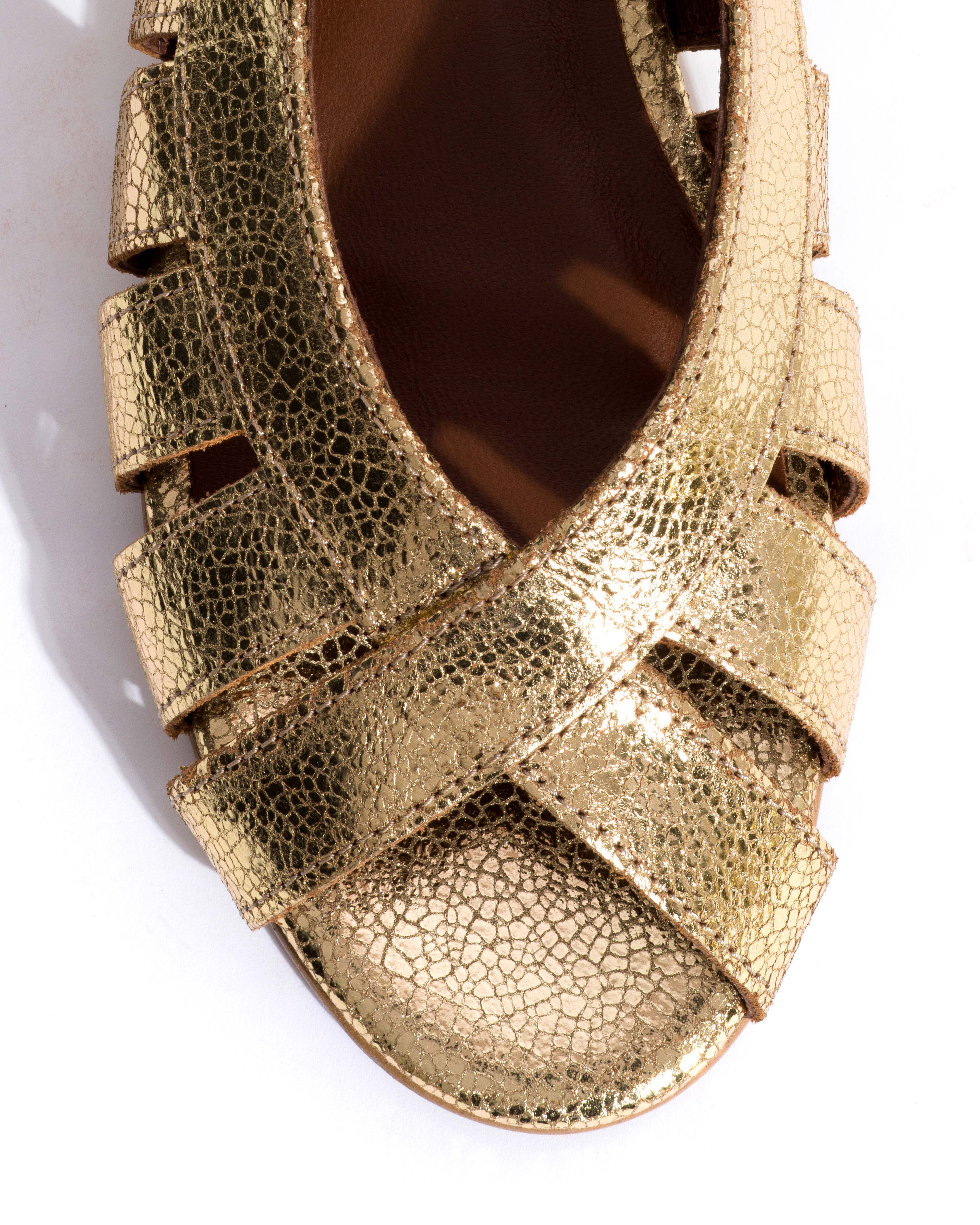 Sophie 20 Crackled metallic goat Gold