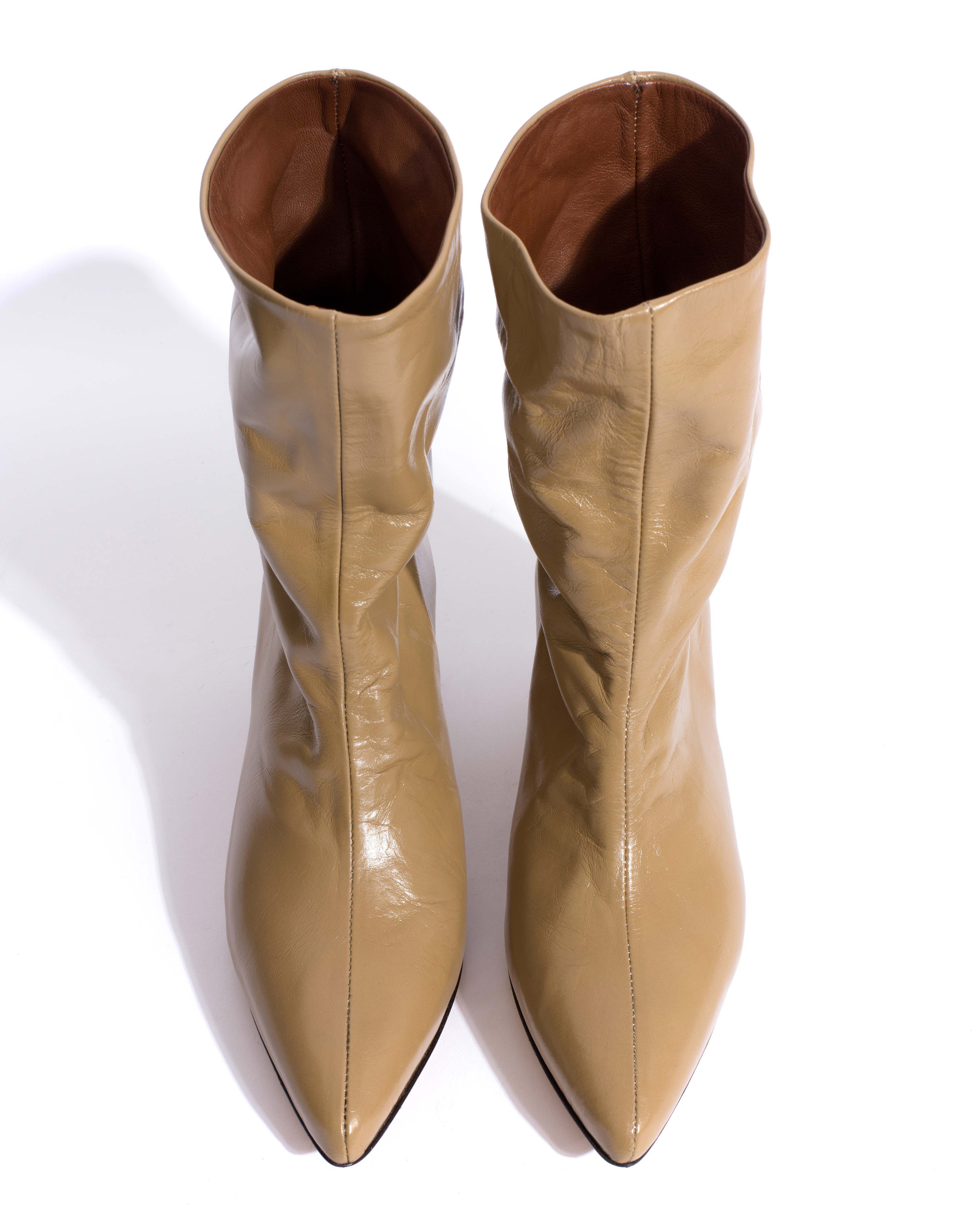 Sweeney 40 stiletto Crinkled soft calf Mushroom
