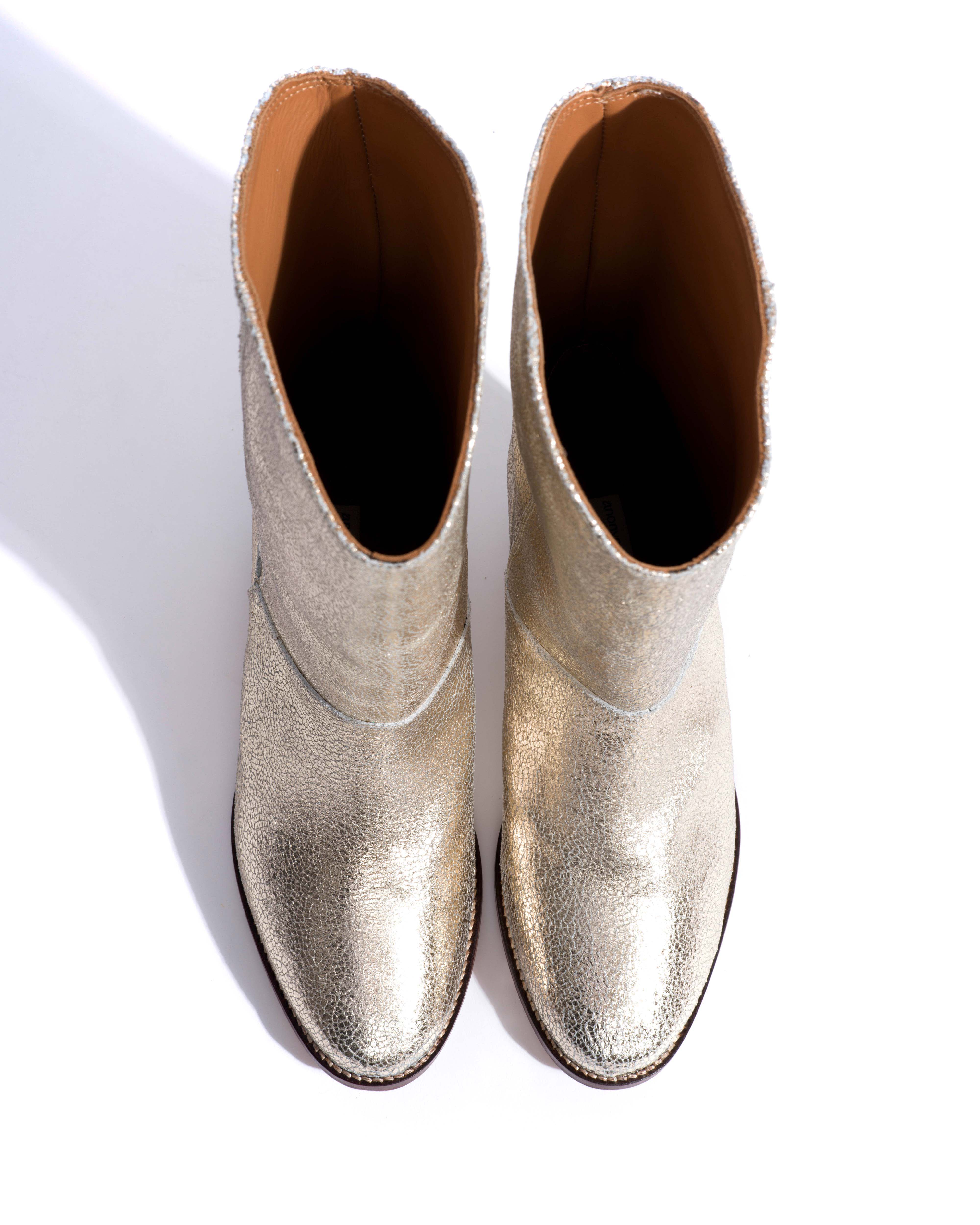 Hirah 55 Crackled metallic goat Champagne