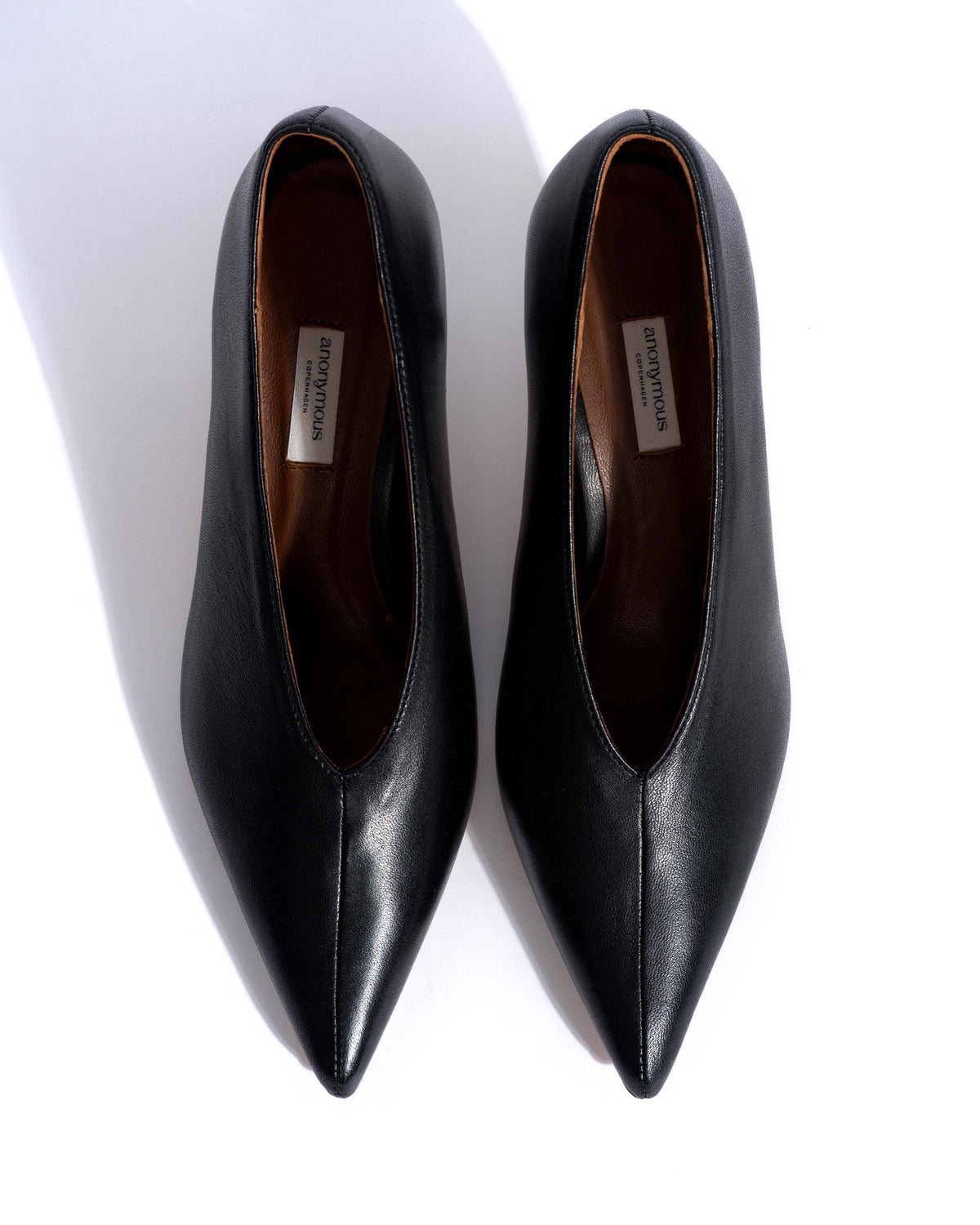 Phia 55 pin Shiny lamb Black