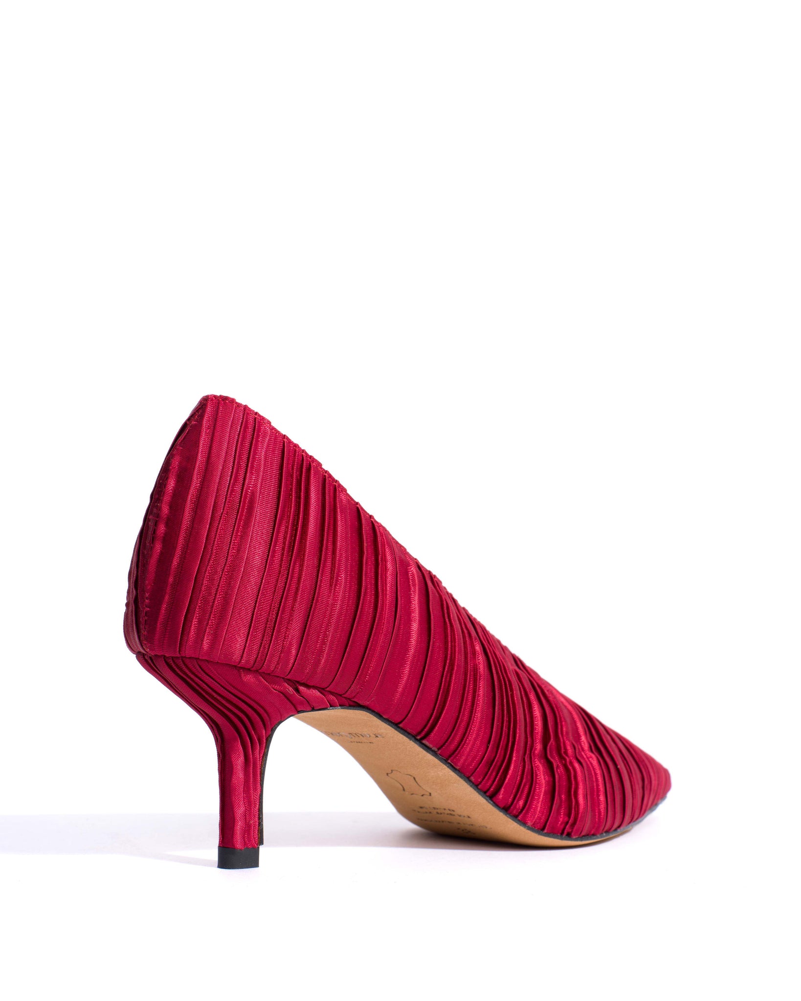 Phia 55 pin Pleated satin Pomegranate - Anonymous Copenhagen Shoes