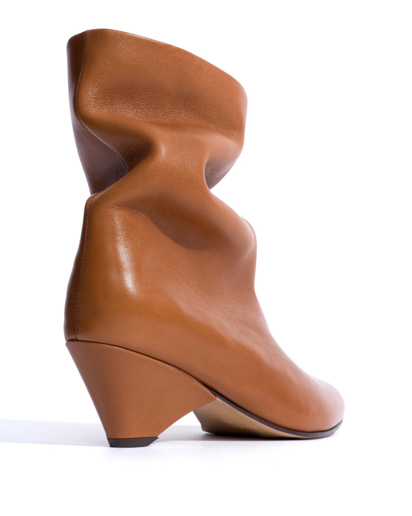 Vully 50 triangle Vegetal soft calf Cinnamon - Anonymous Copenhagen Ankle boots