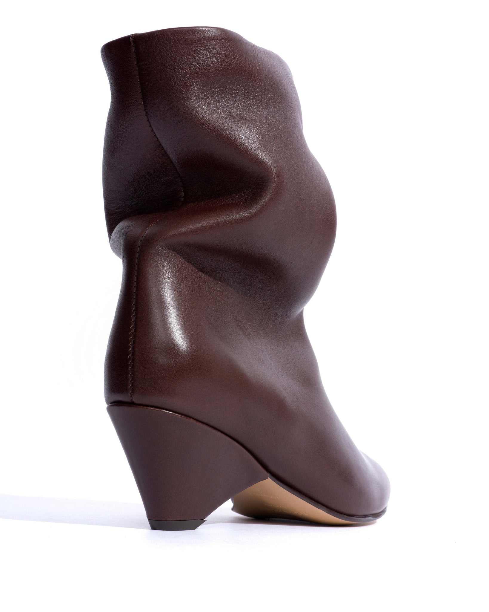 Vully 50 triangle Vegetal soft calf Coffee brown - Anonymous Copenhagen Ankle boots