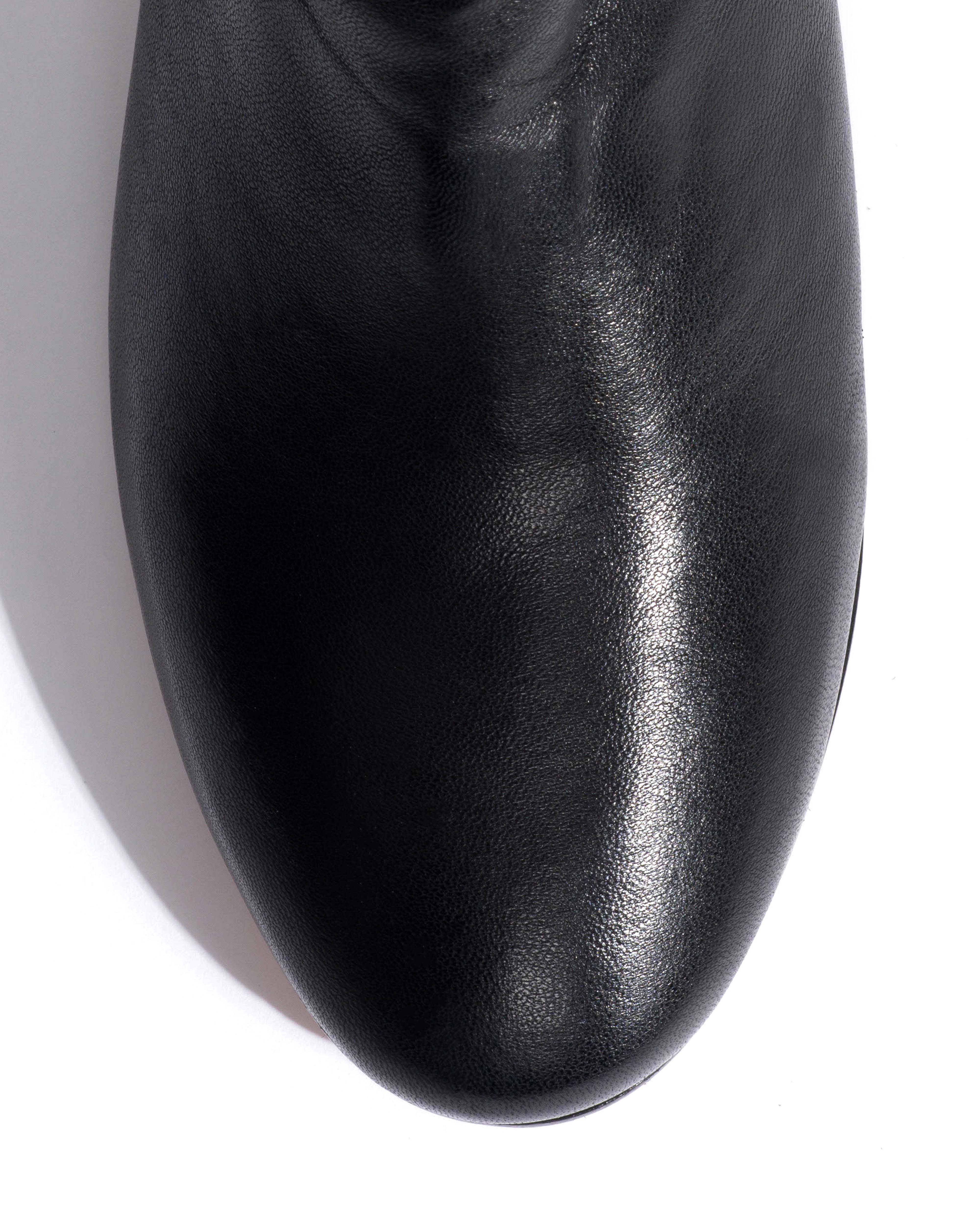 Racy 40 Silky lamb Black