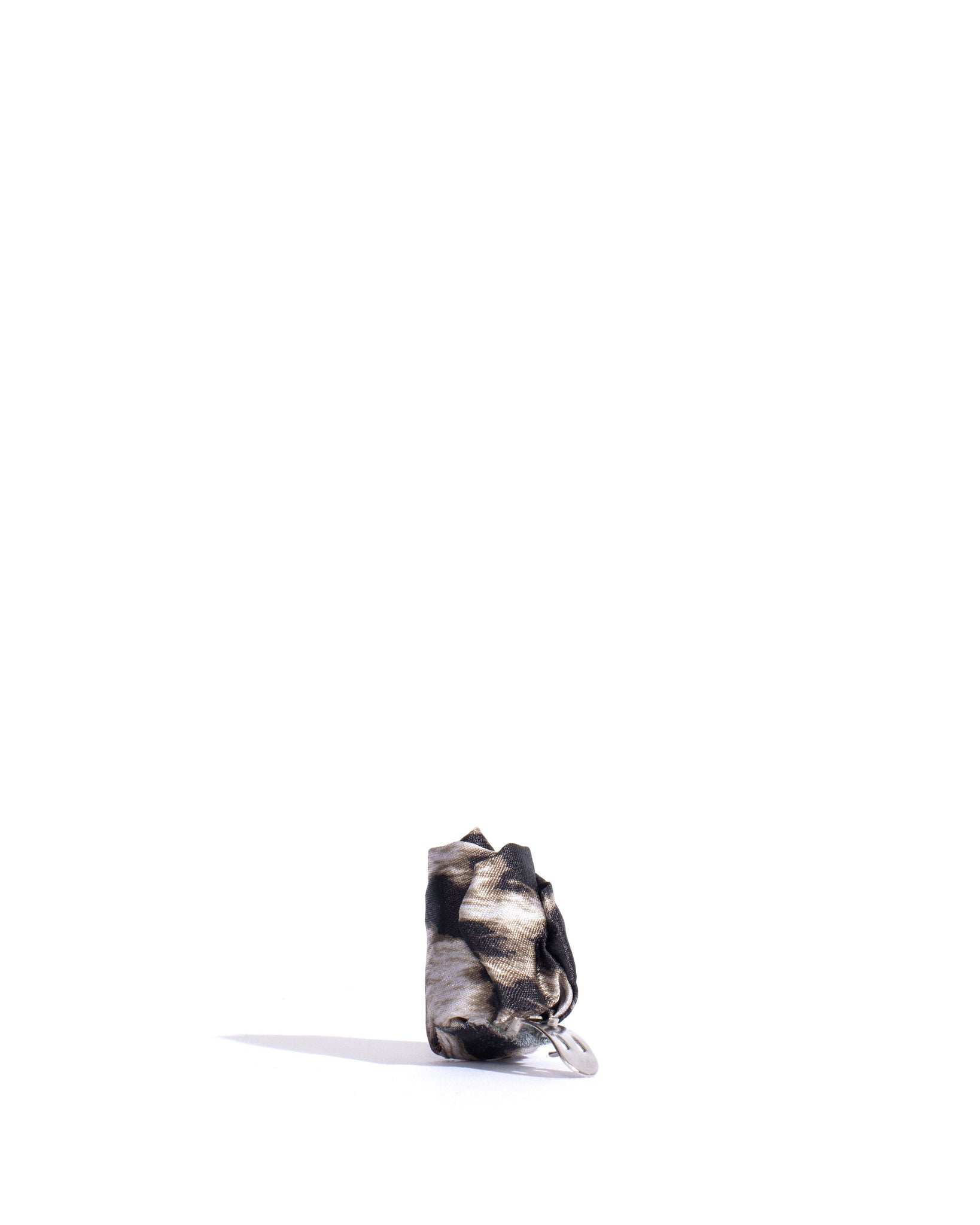 Tulip shoe clip Satin print Snow leopard