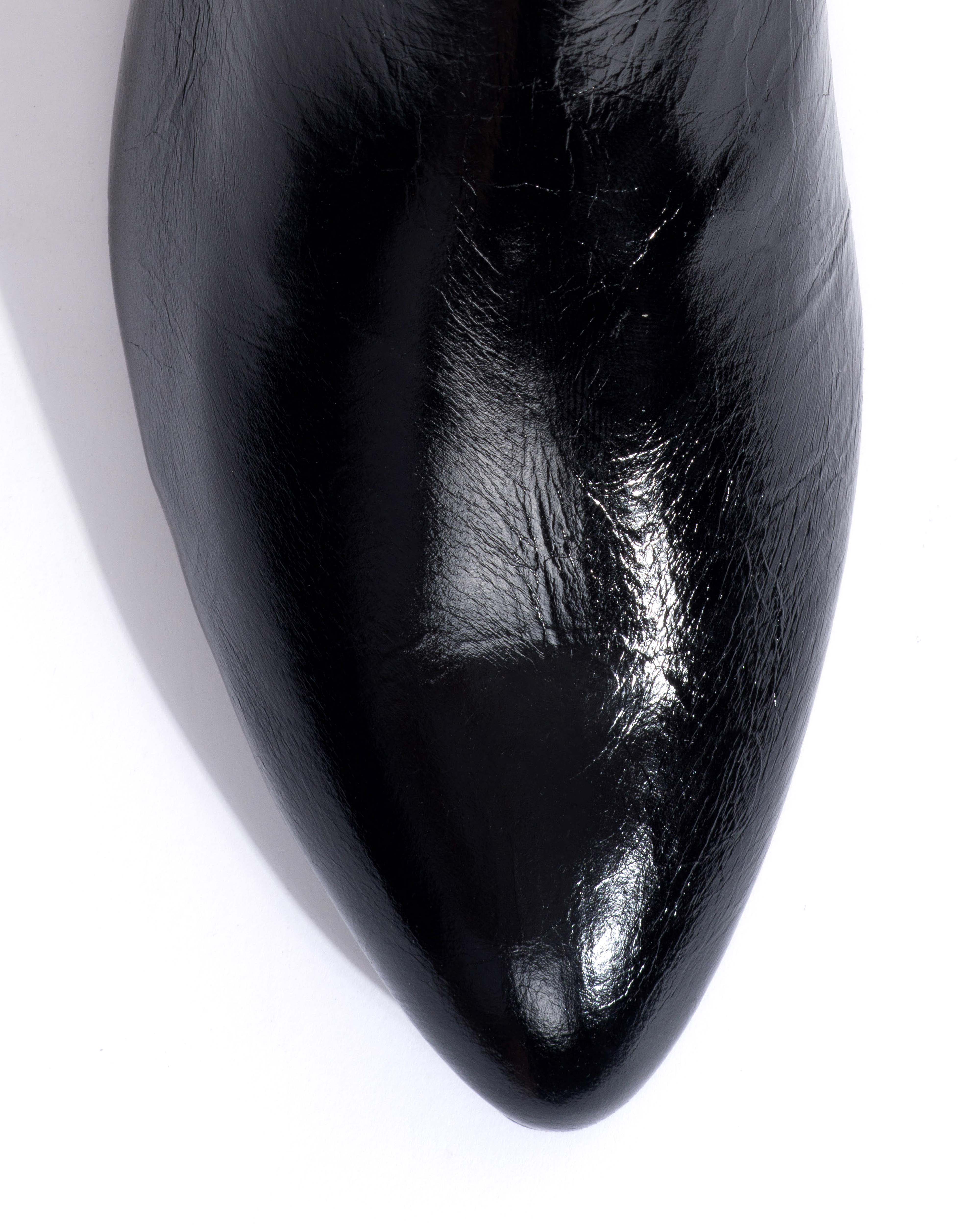 Rita Crinkled polished goat Black