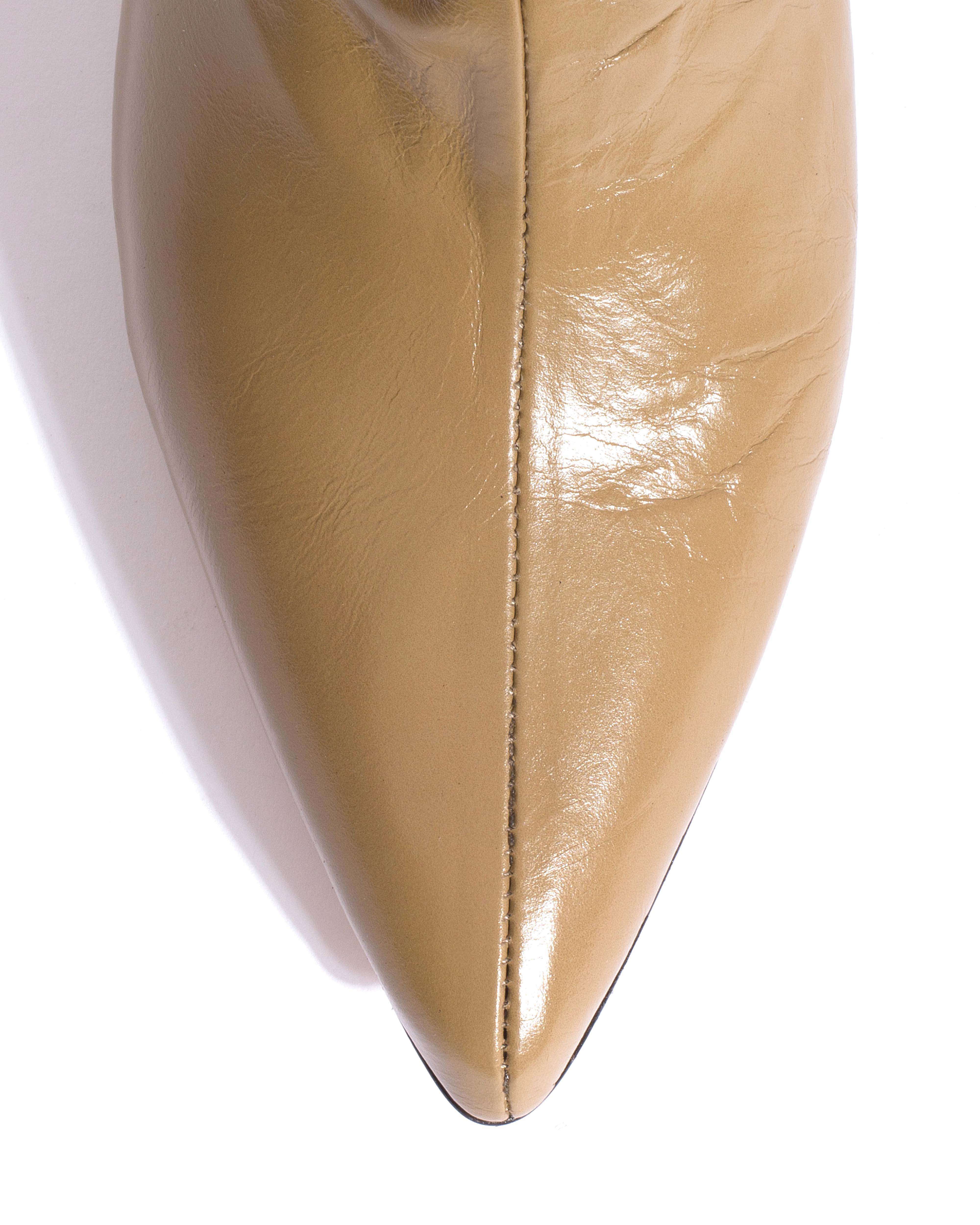 Sweeney 40 stiletto Crinkled soft calf Mushroom