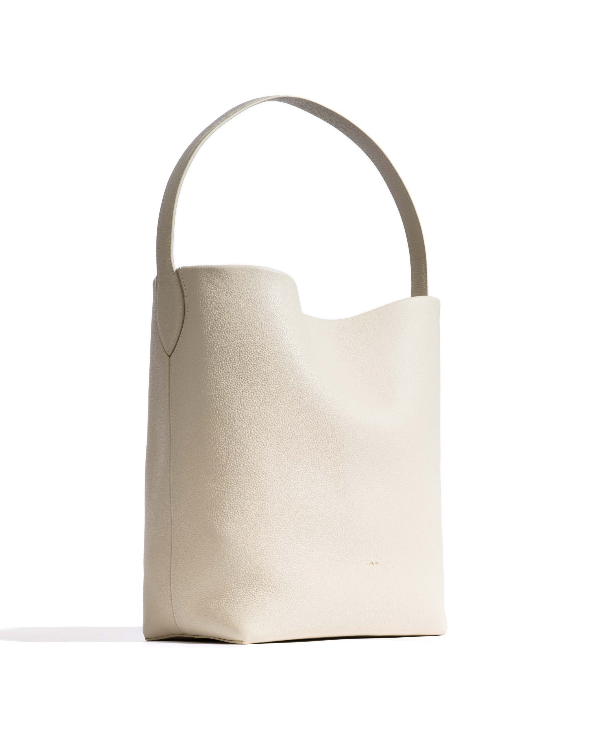 Versa everyday bag Pebbled soft calf White sand