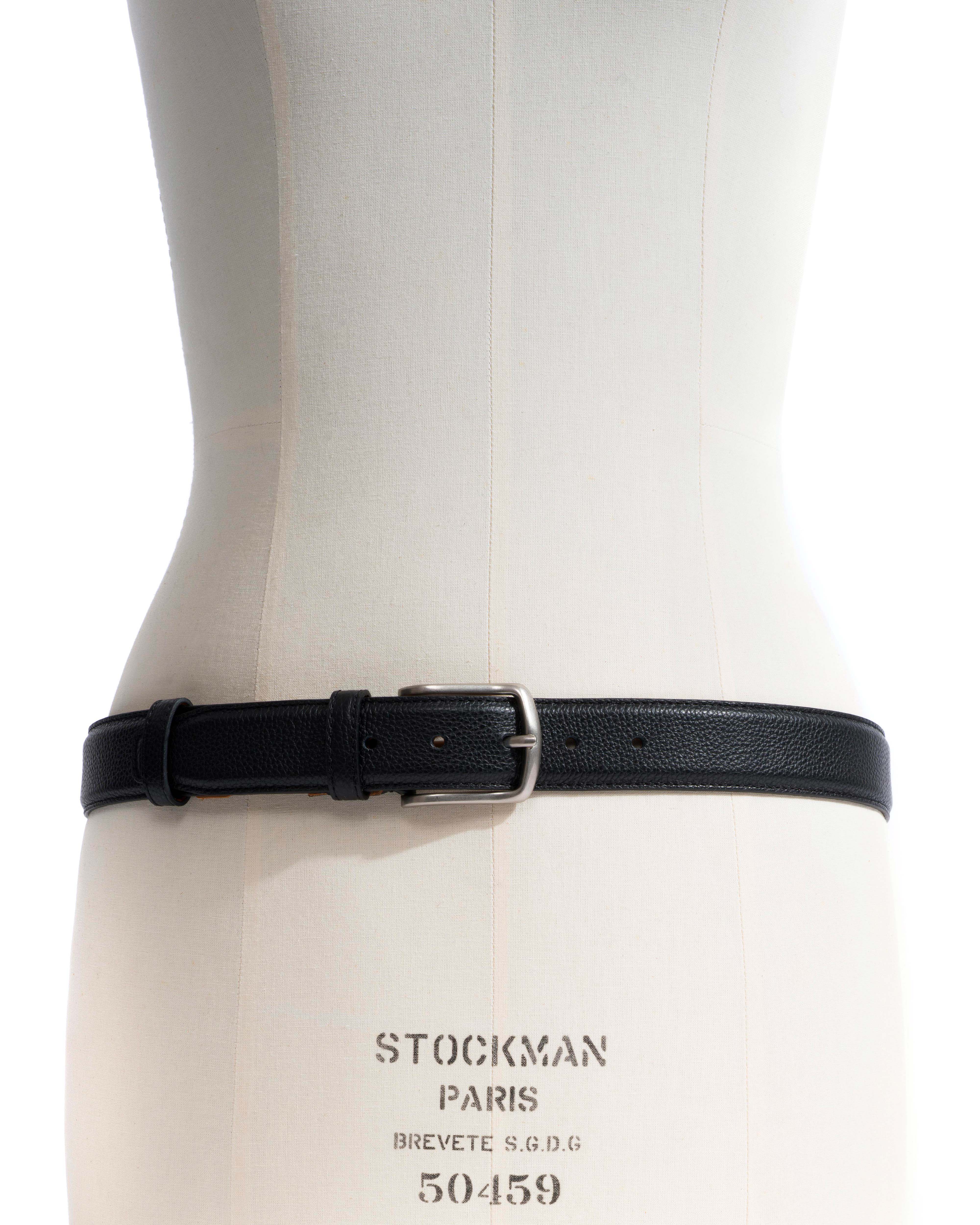 Quinn classic unisex leather belt Pebbled soft calf & metal Black & silver buckle